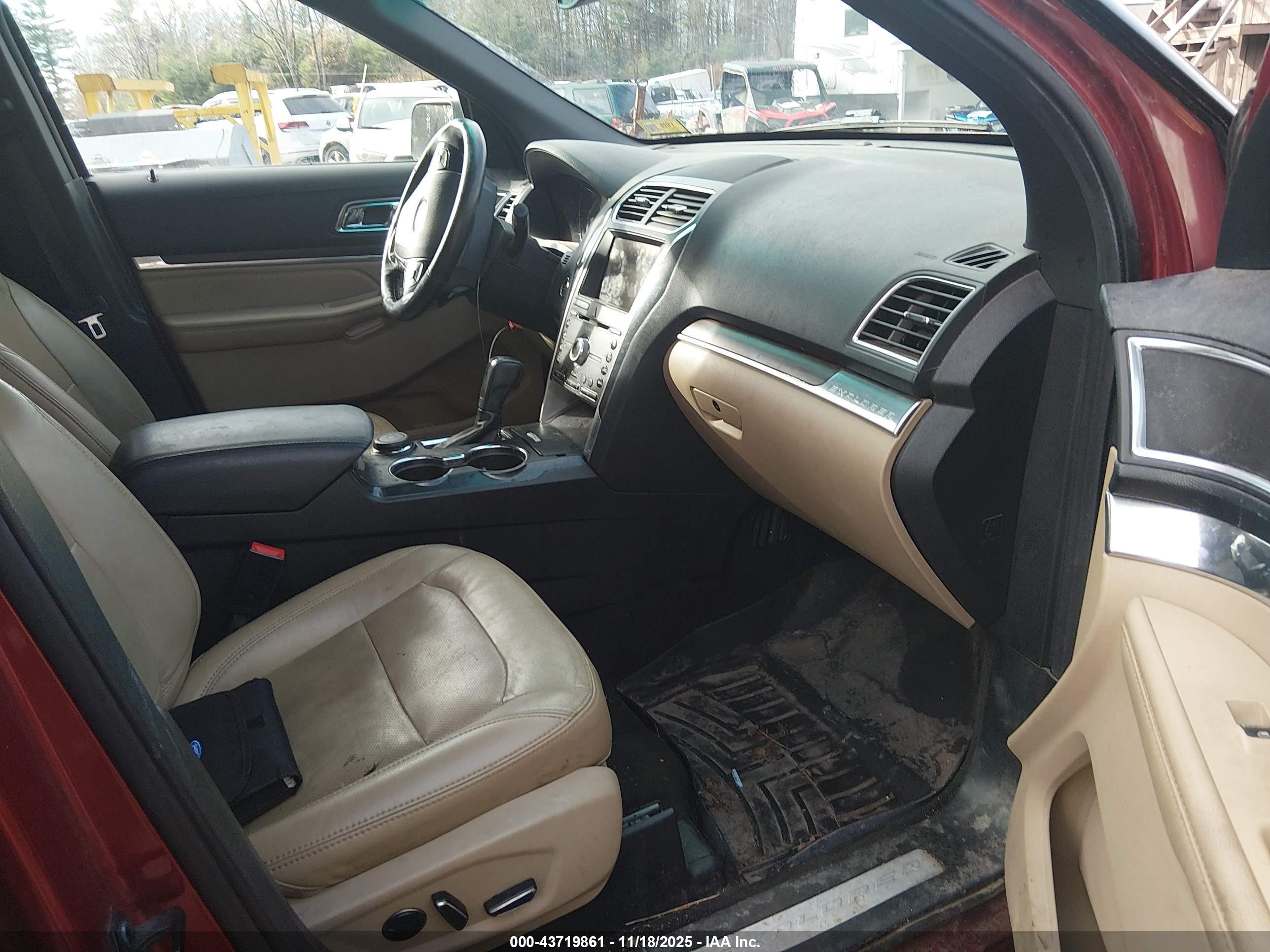 FORD EXPLORER image 5