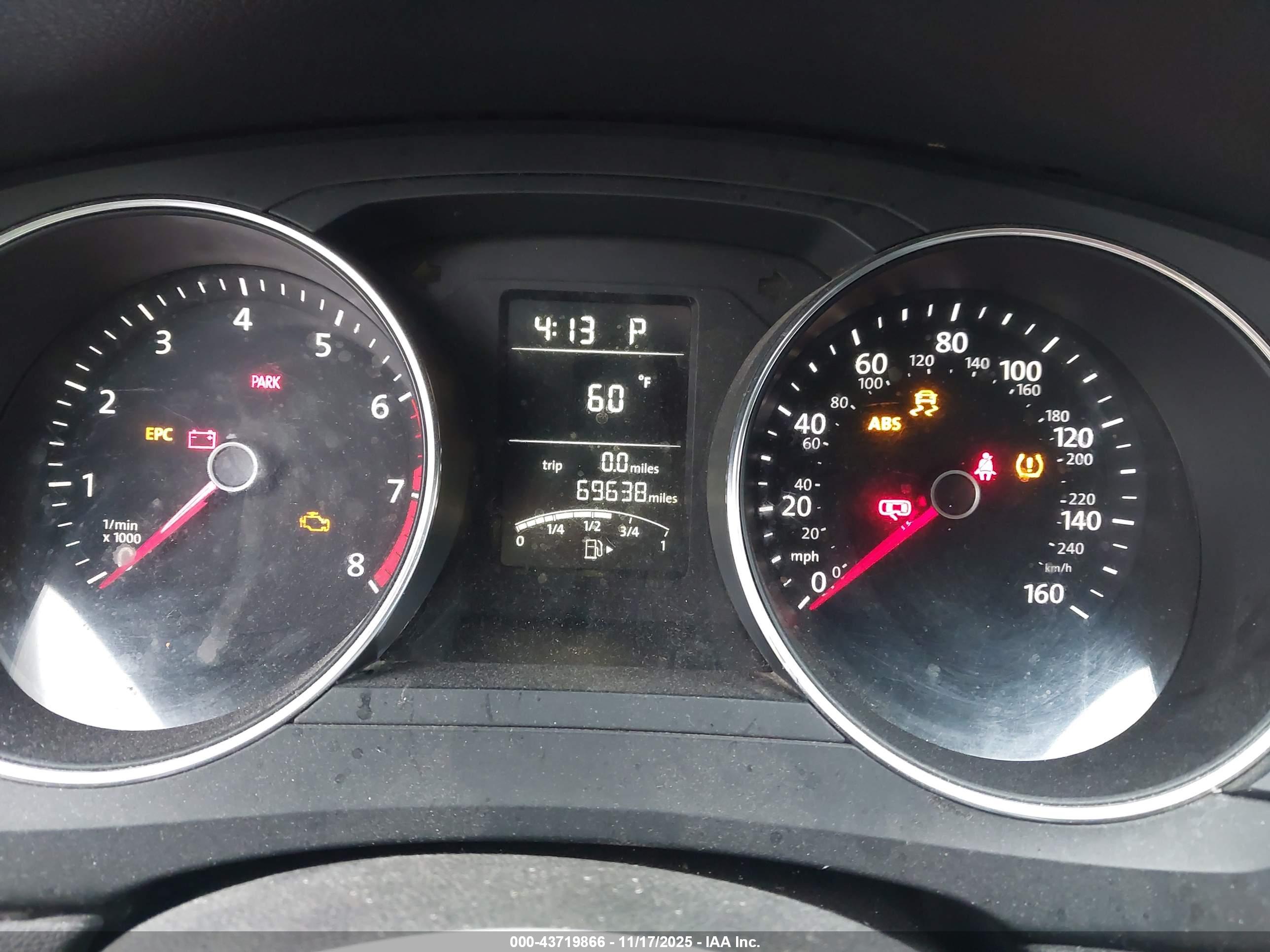 VOLKSWAGEN JETTA image 7