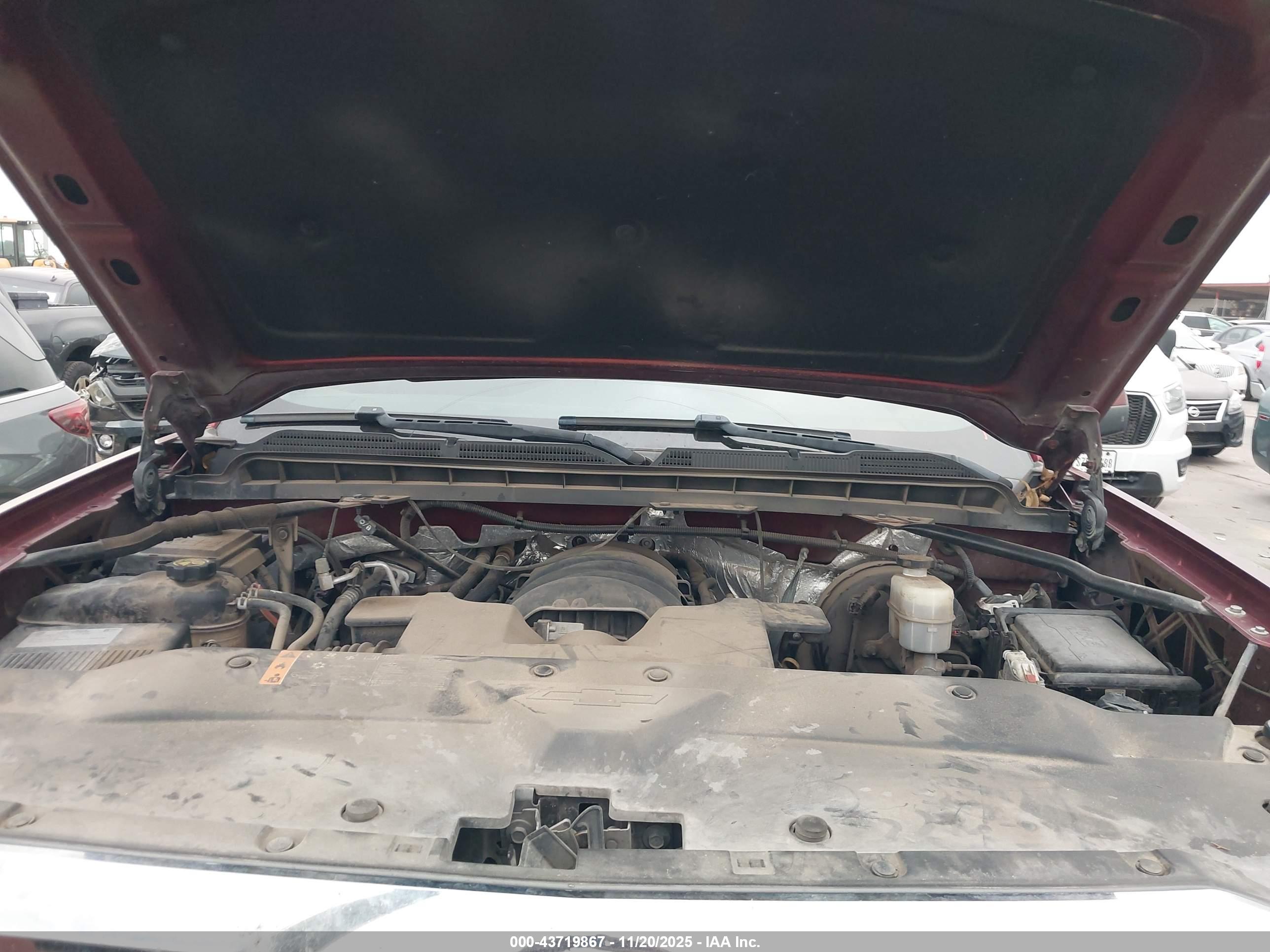CHEVROLET SILVERADO image 10