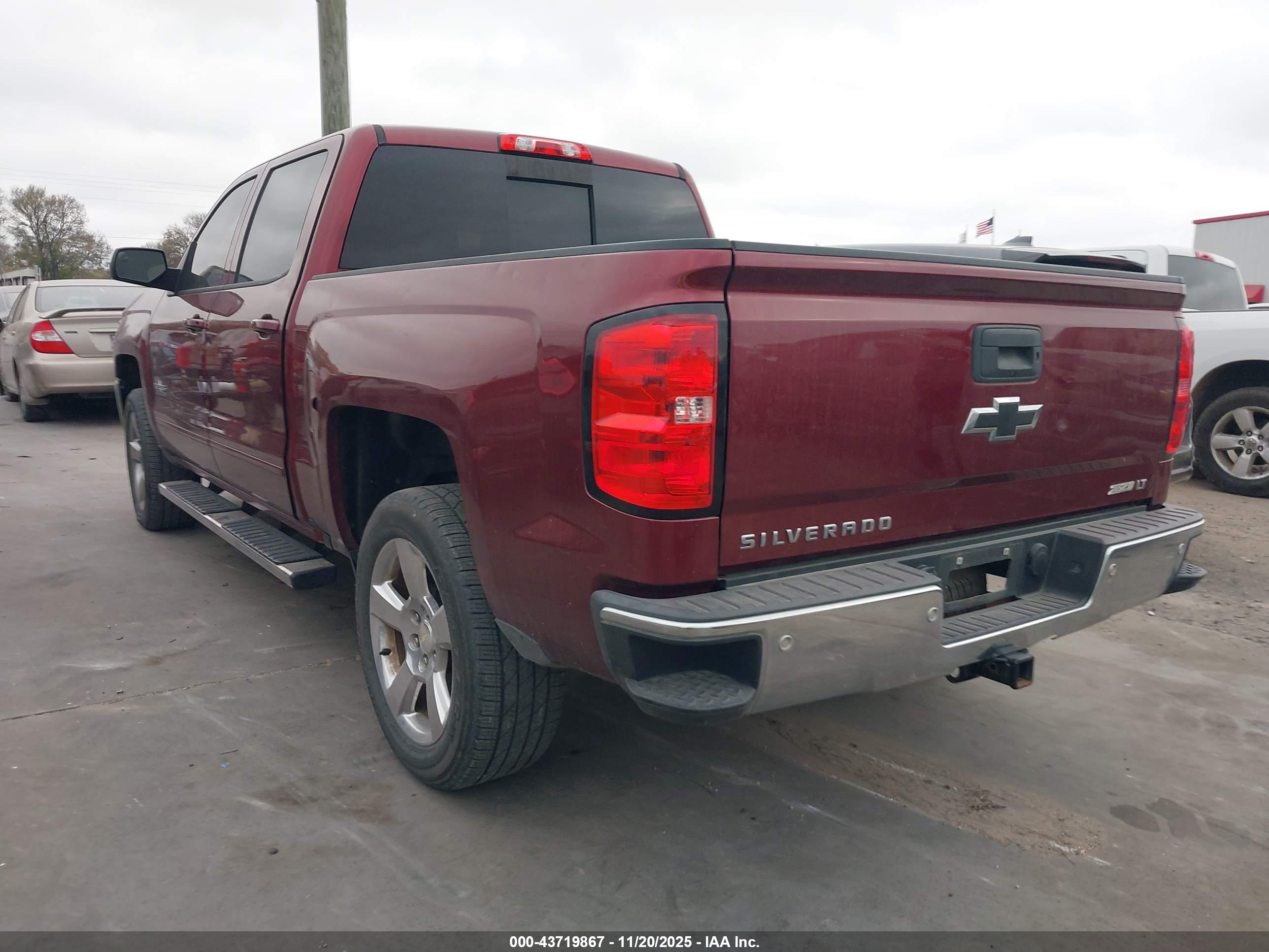 CHEVROLET SILVERADO image 3