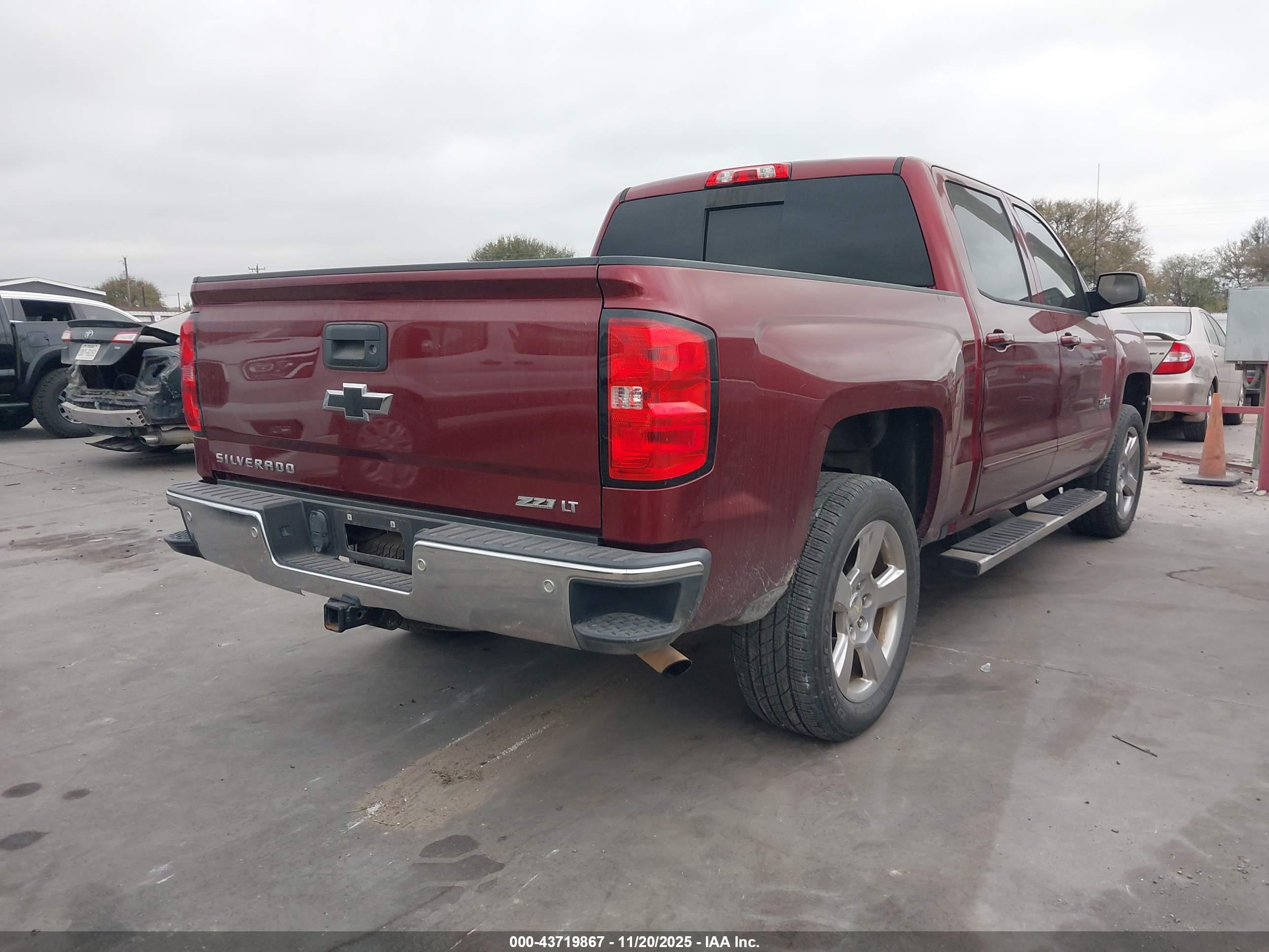 CHEVROLET SILVERADO image 4