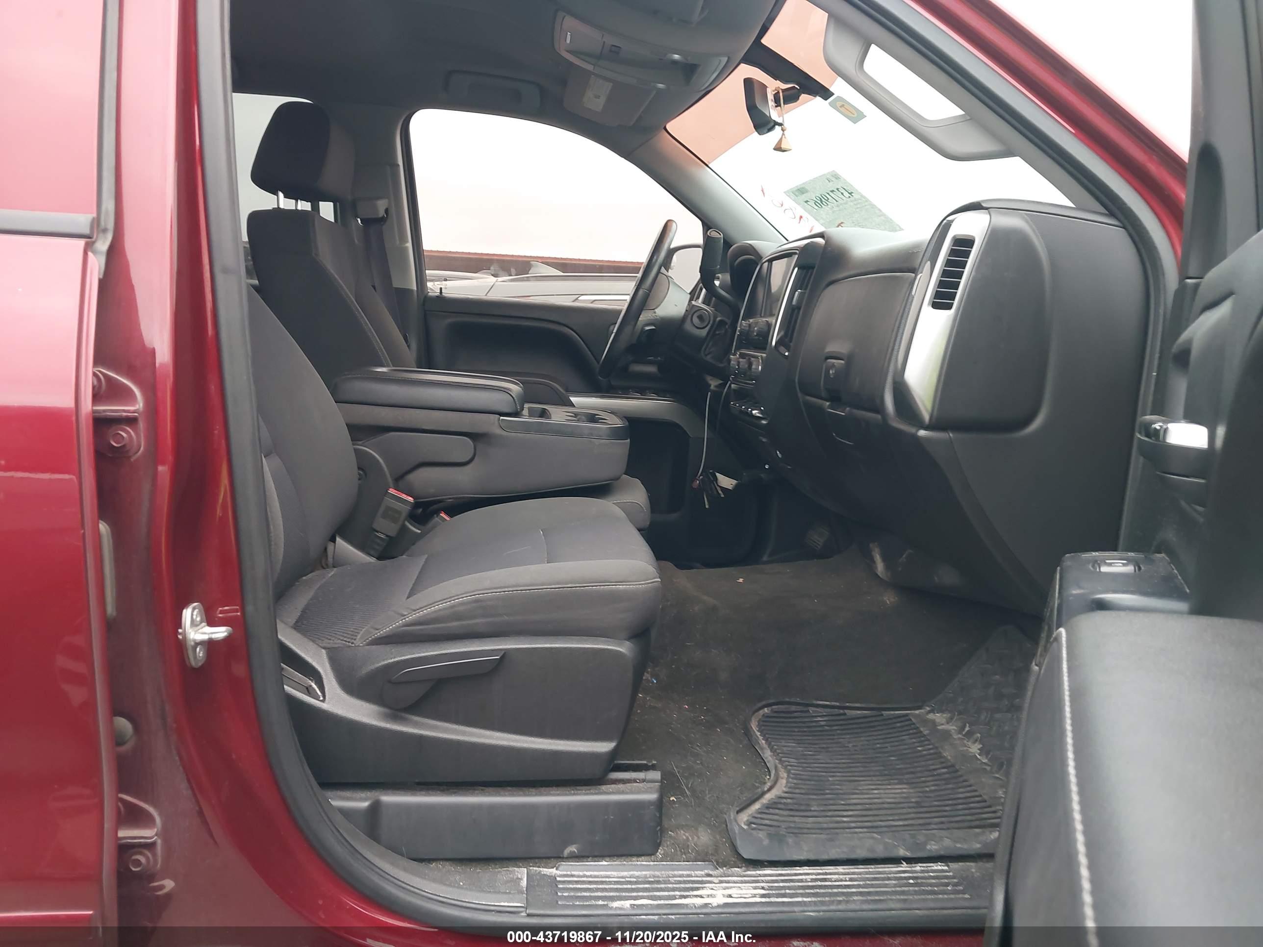 CHEVROLET SILVERADO image 5
