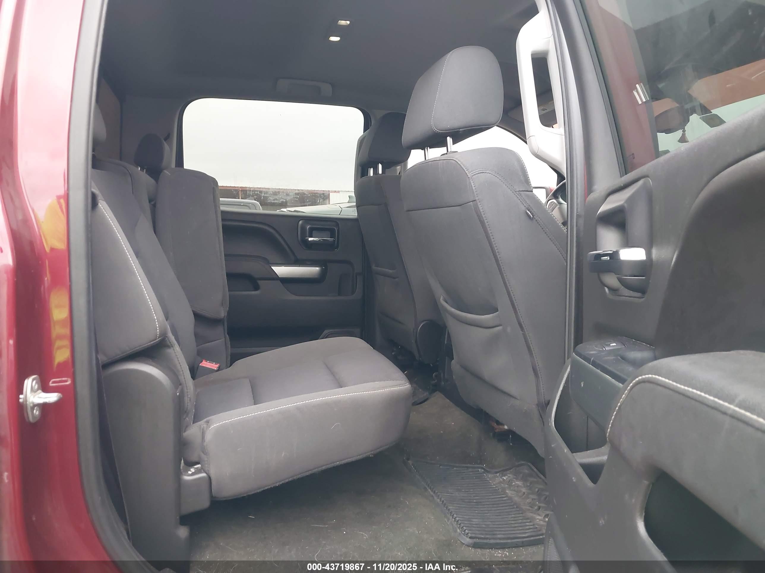 CHEVROLET SILVERADO image 8