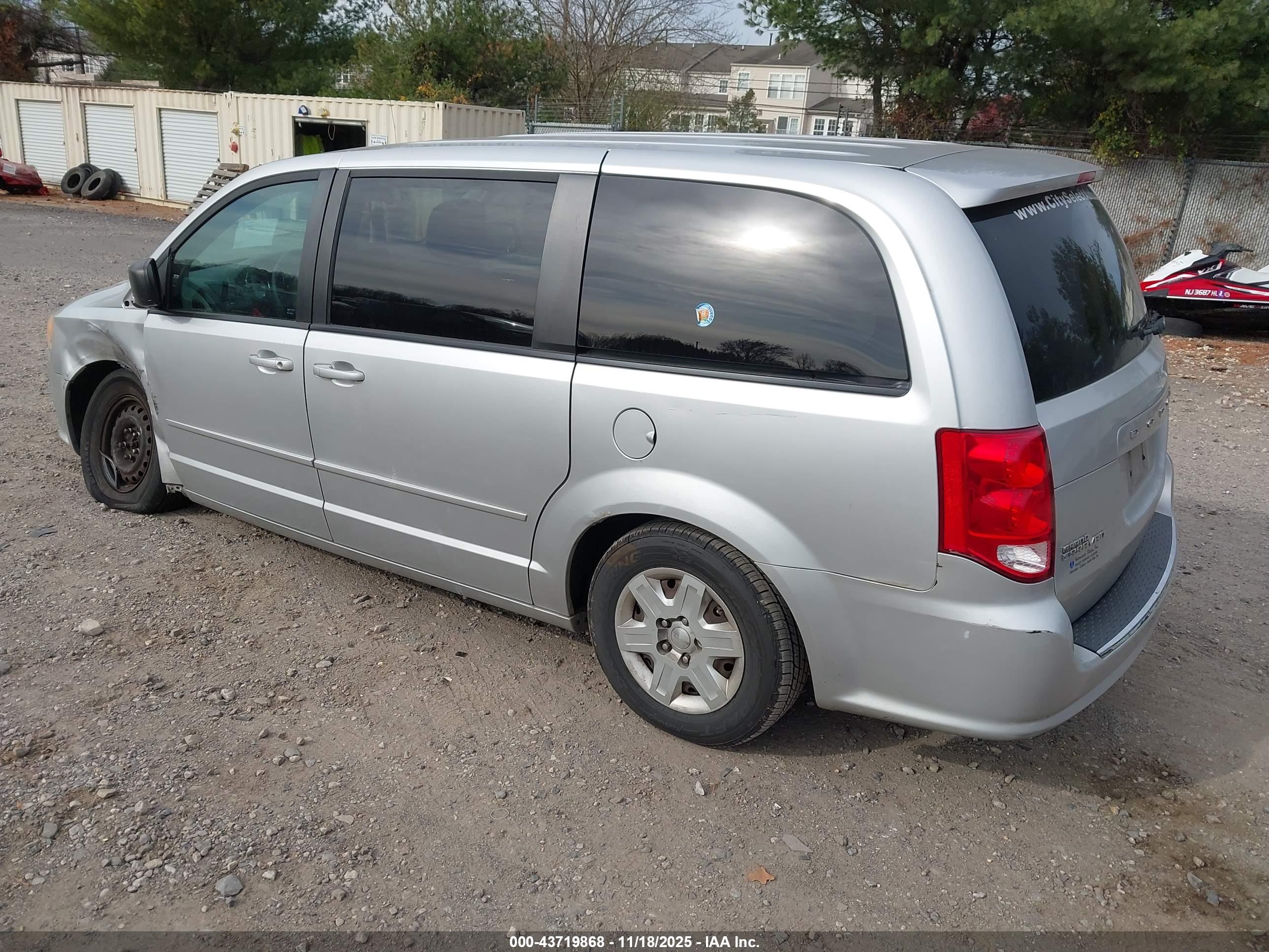 DODGE GRAND image 3