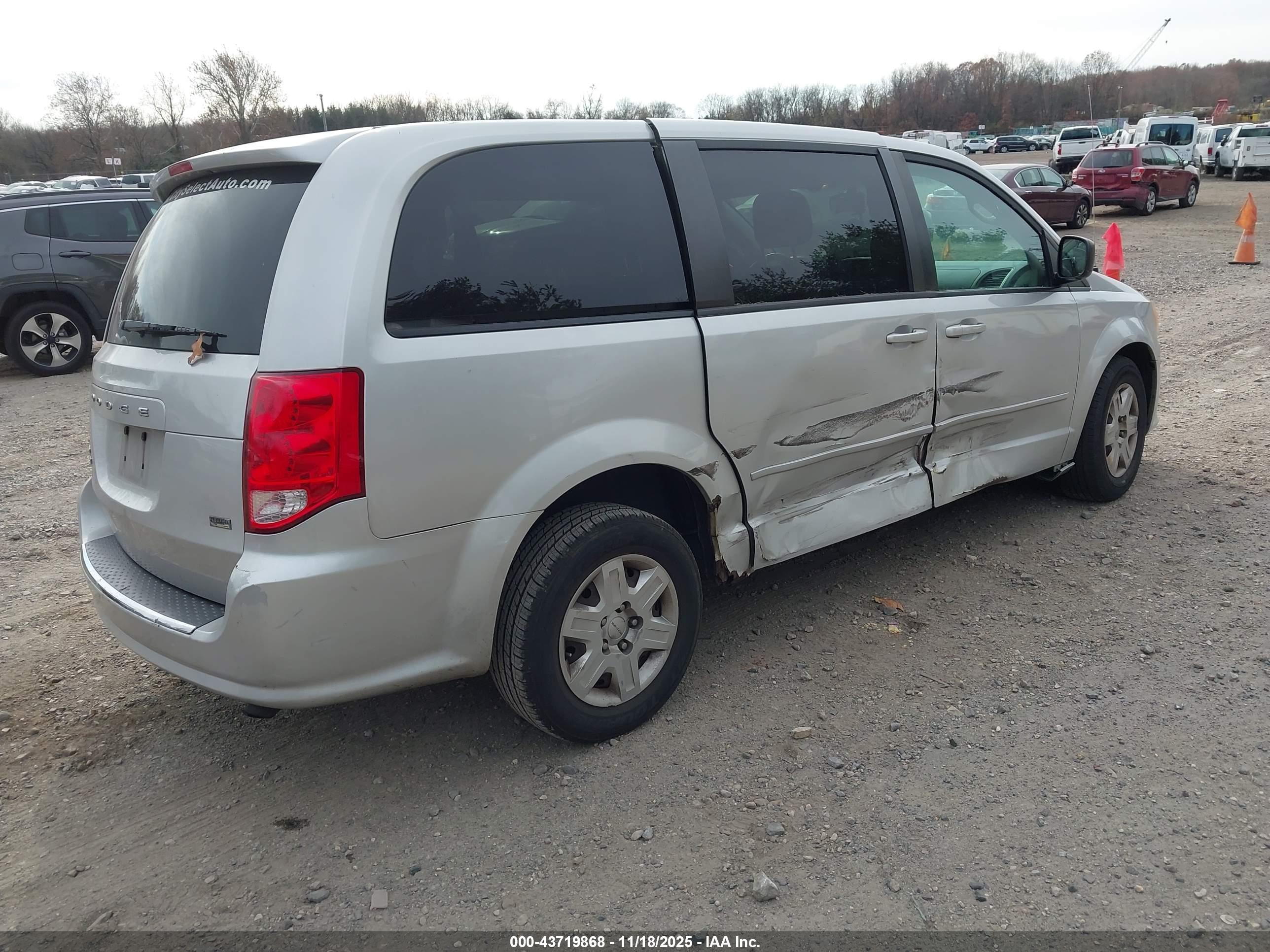 DODGE GRAND image 4