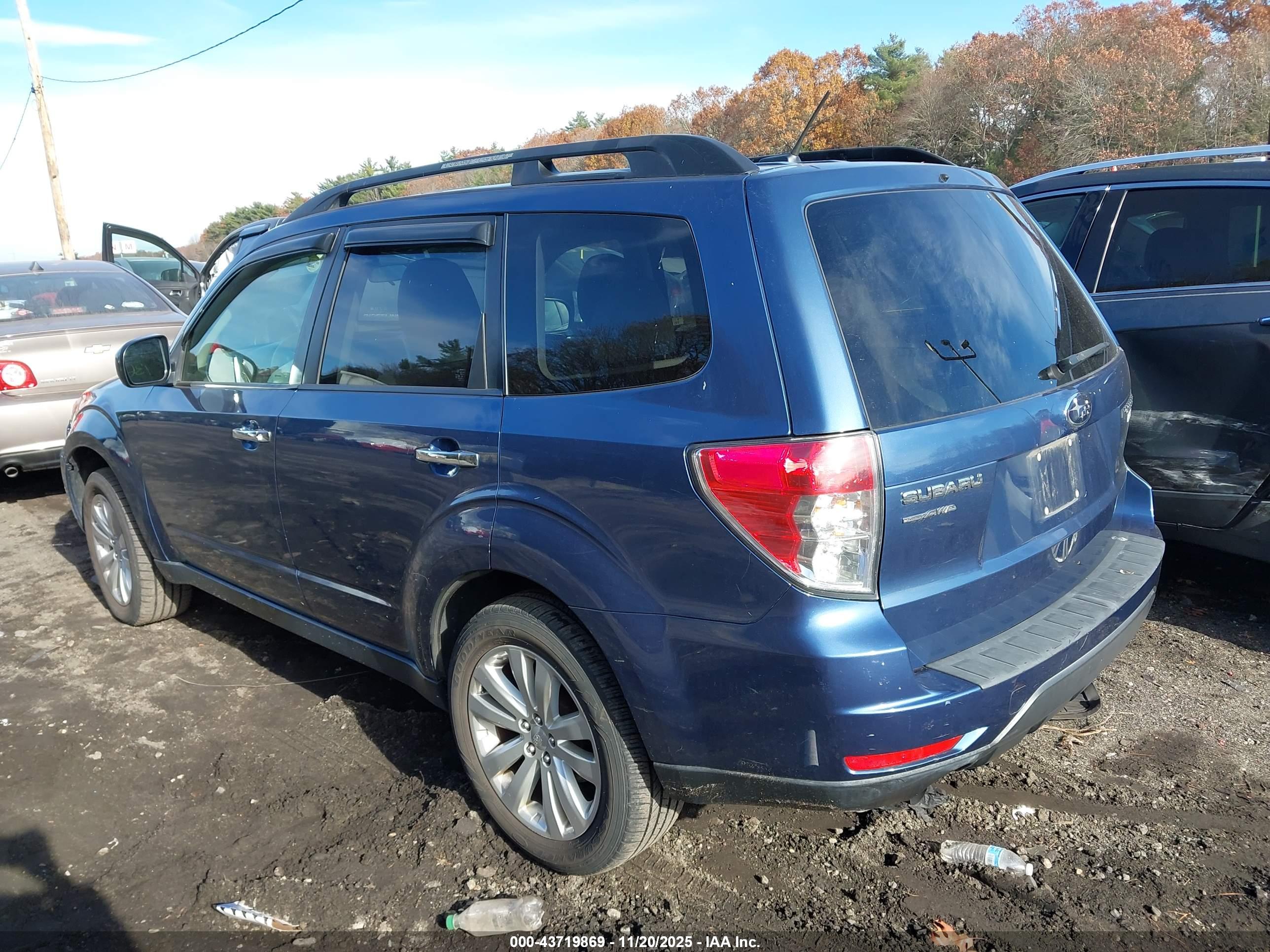 SUBARU FORESTER image 3