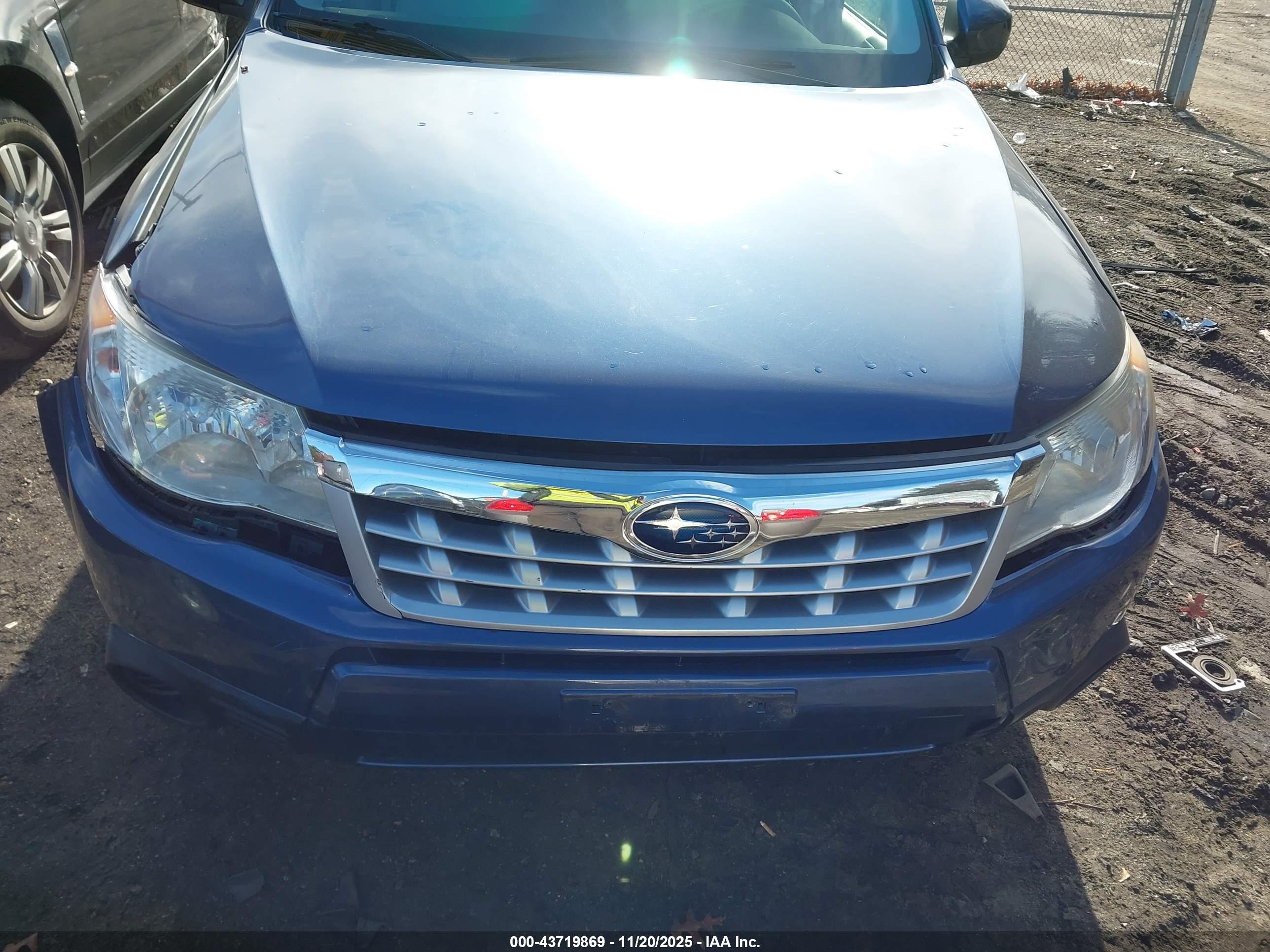 SUBARU FORESTER image 6