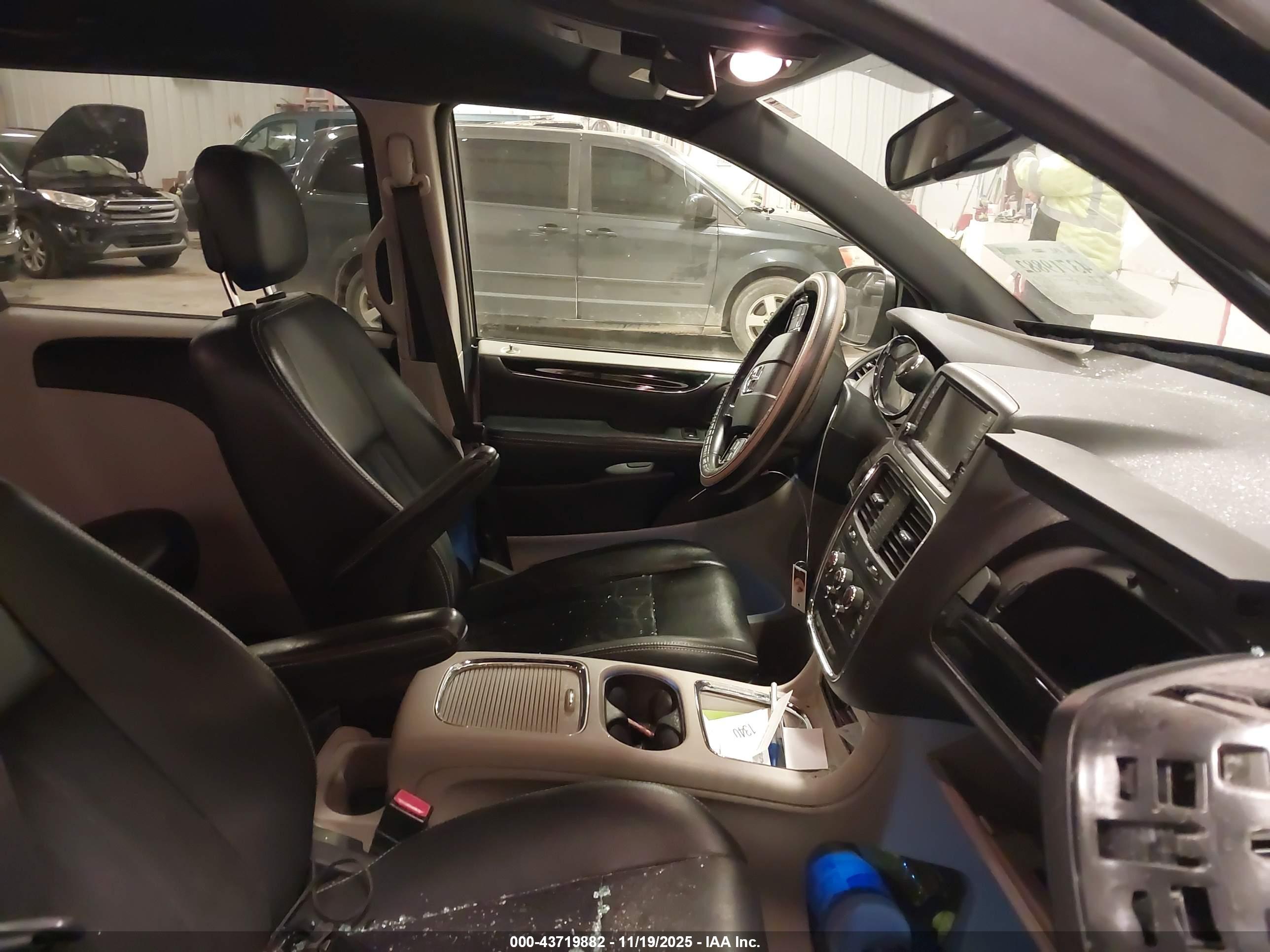 DODGE GRAND image 5