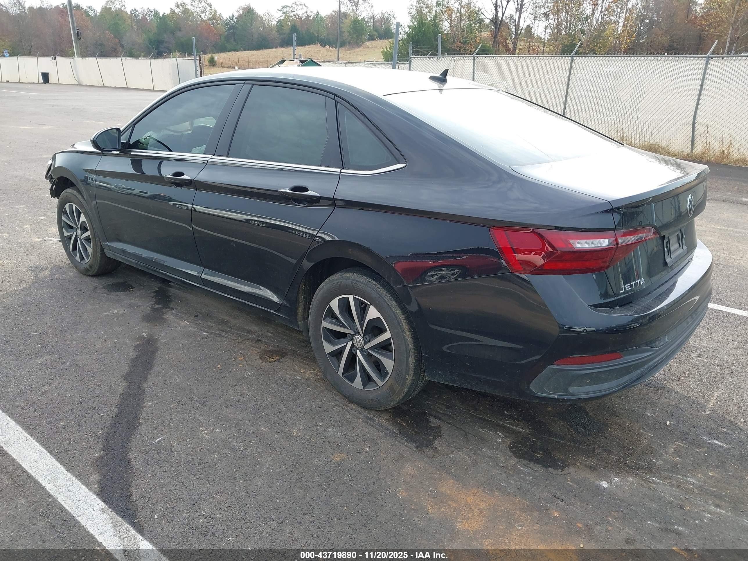 VOLKSWAGEN JETTA image 3