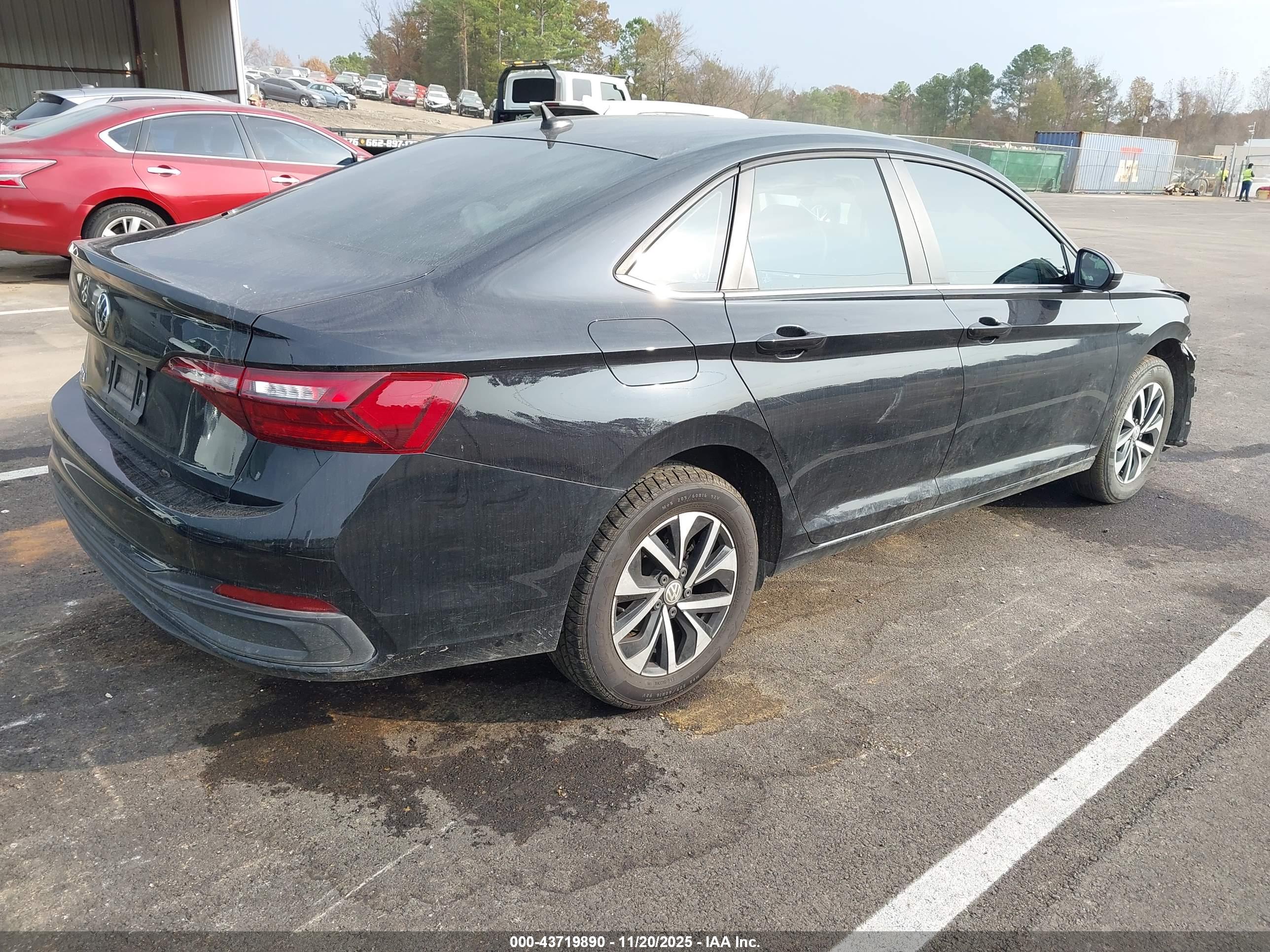 VOLKSWAGEN JETTA image 4