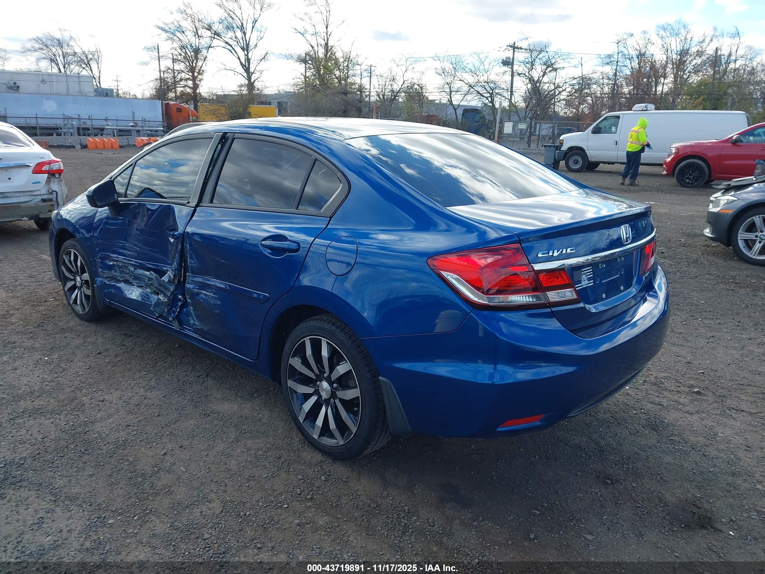 HONDA CIVIC image 3