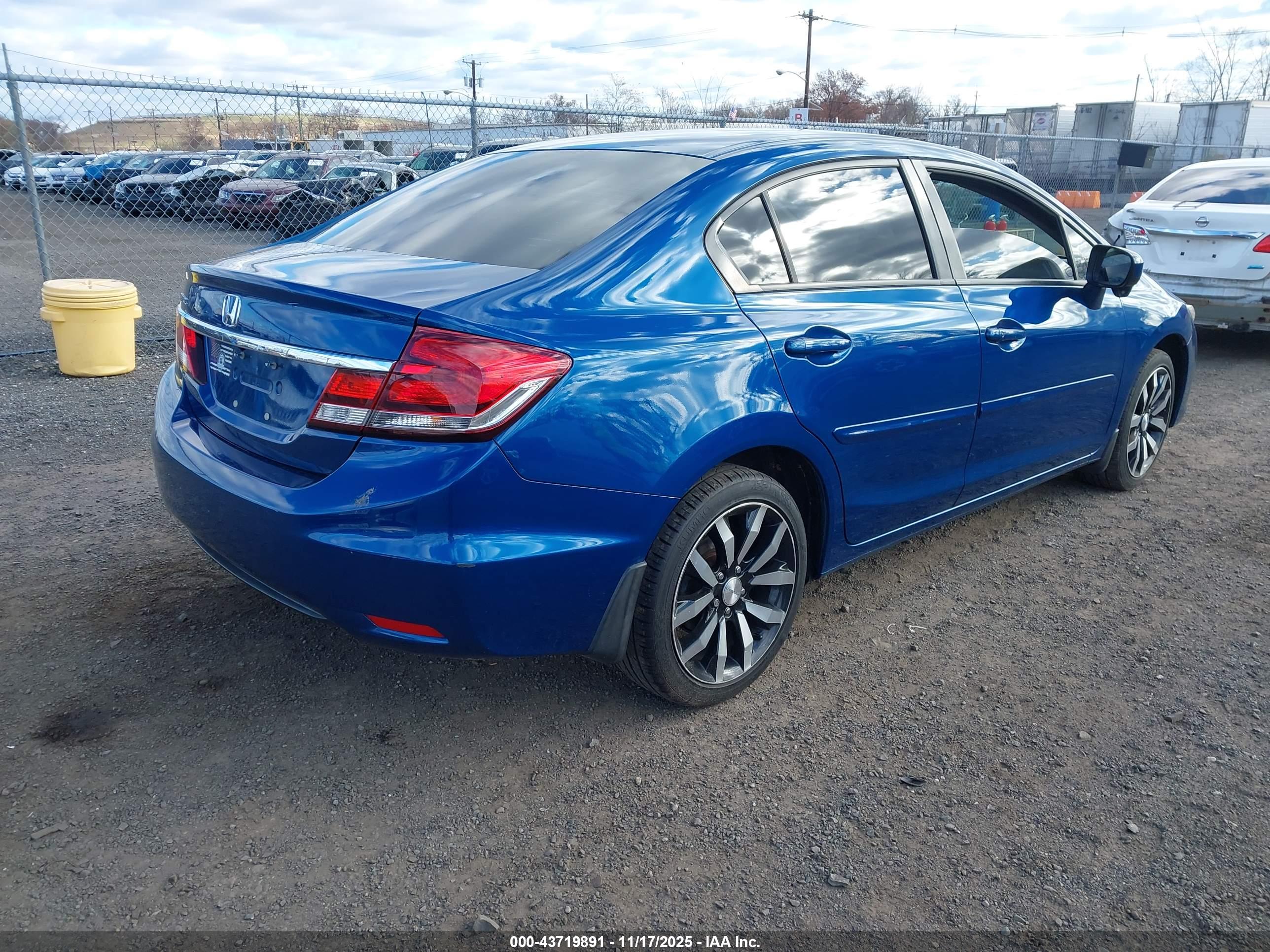 HONDA CIVIC image 4