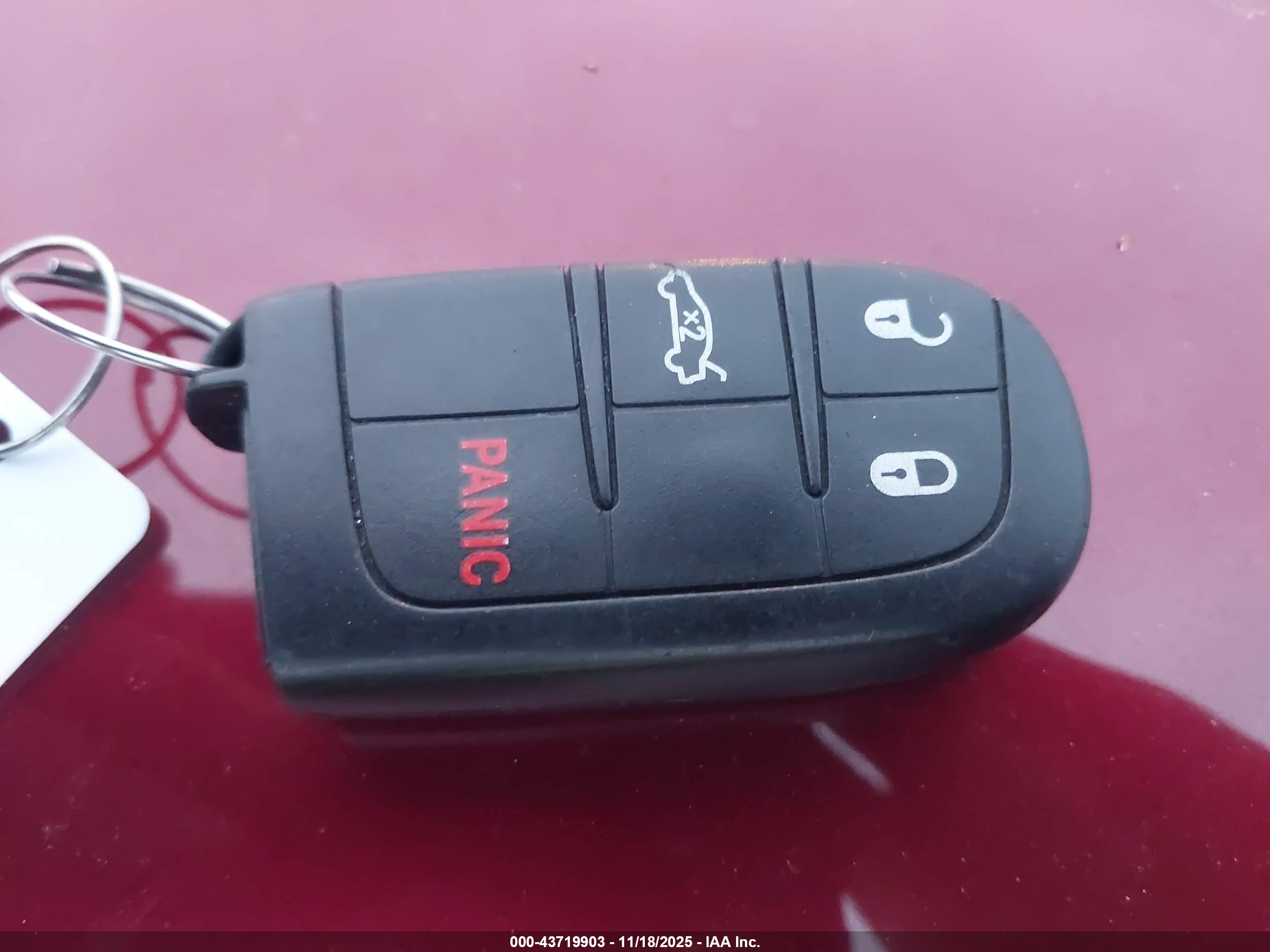 DODGE CHALLENGER image 11