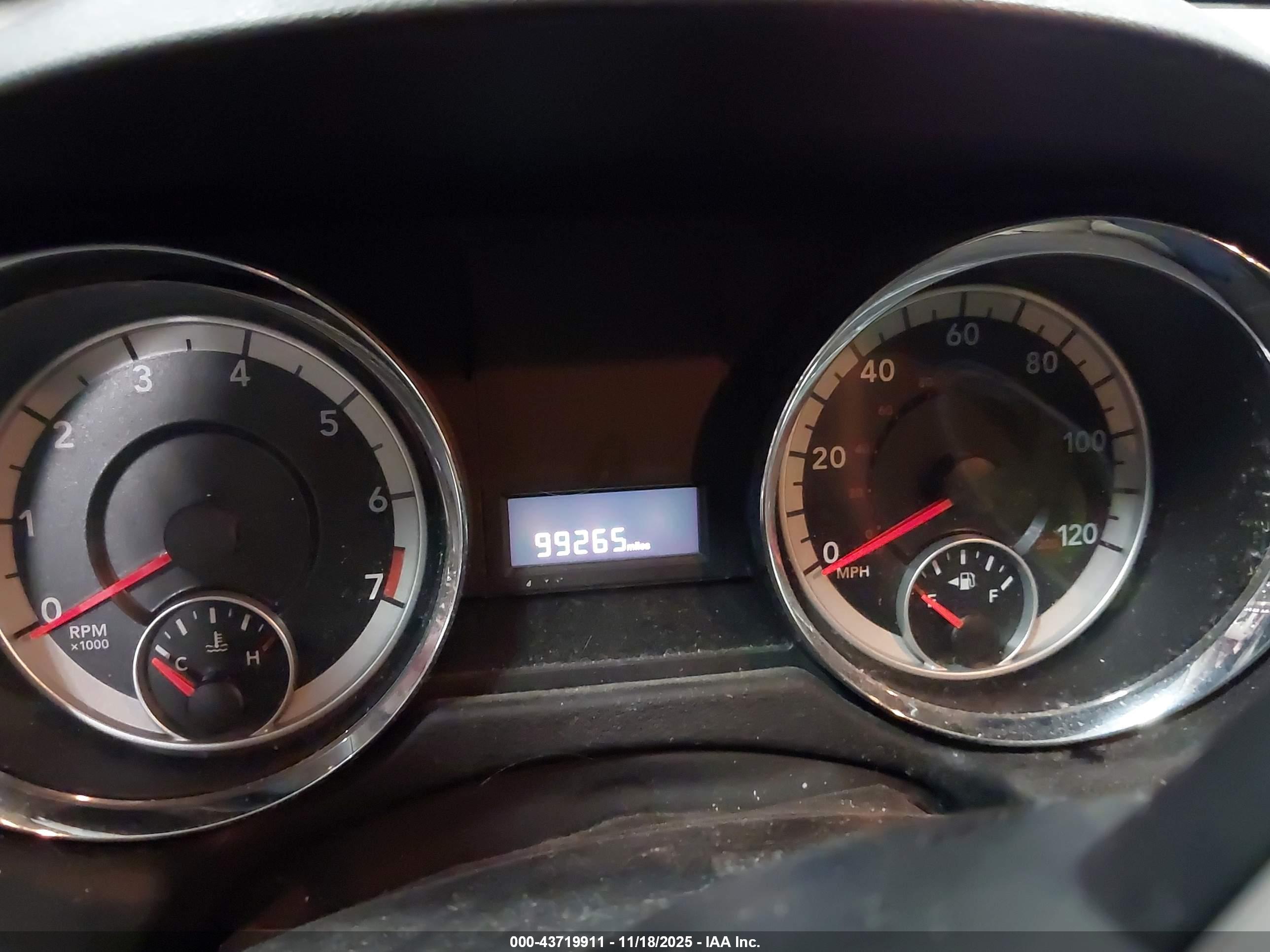 DODGE GRAND image 7