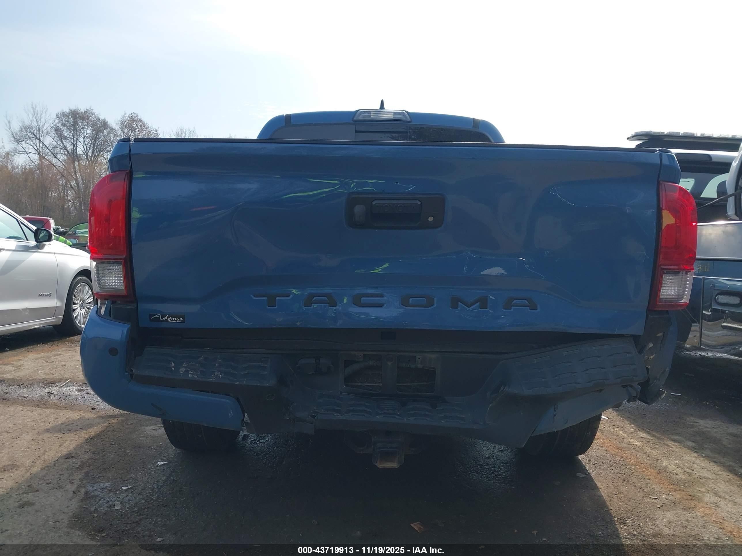 TOYOTA TACOMA image 6