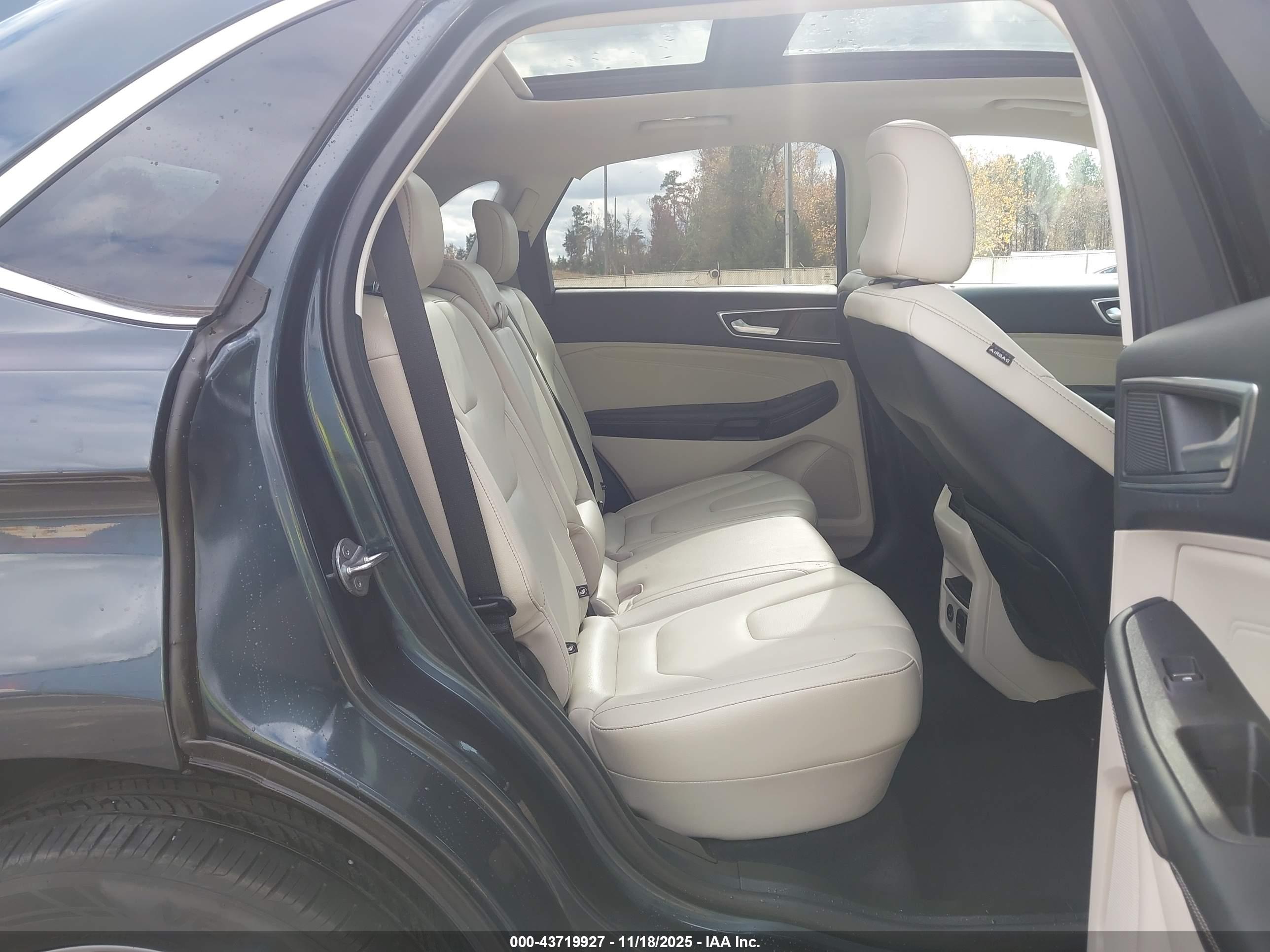 FORD EDGE image 8