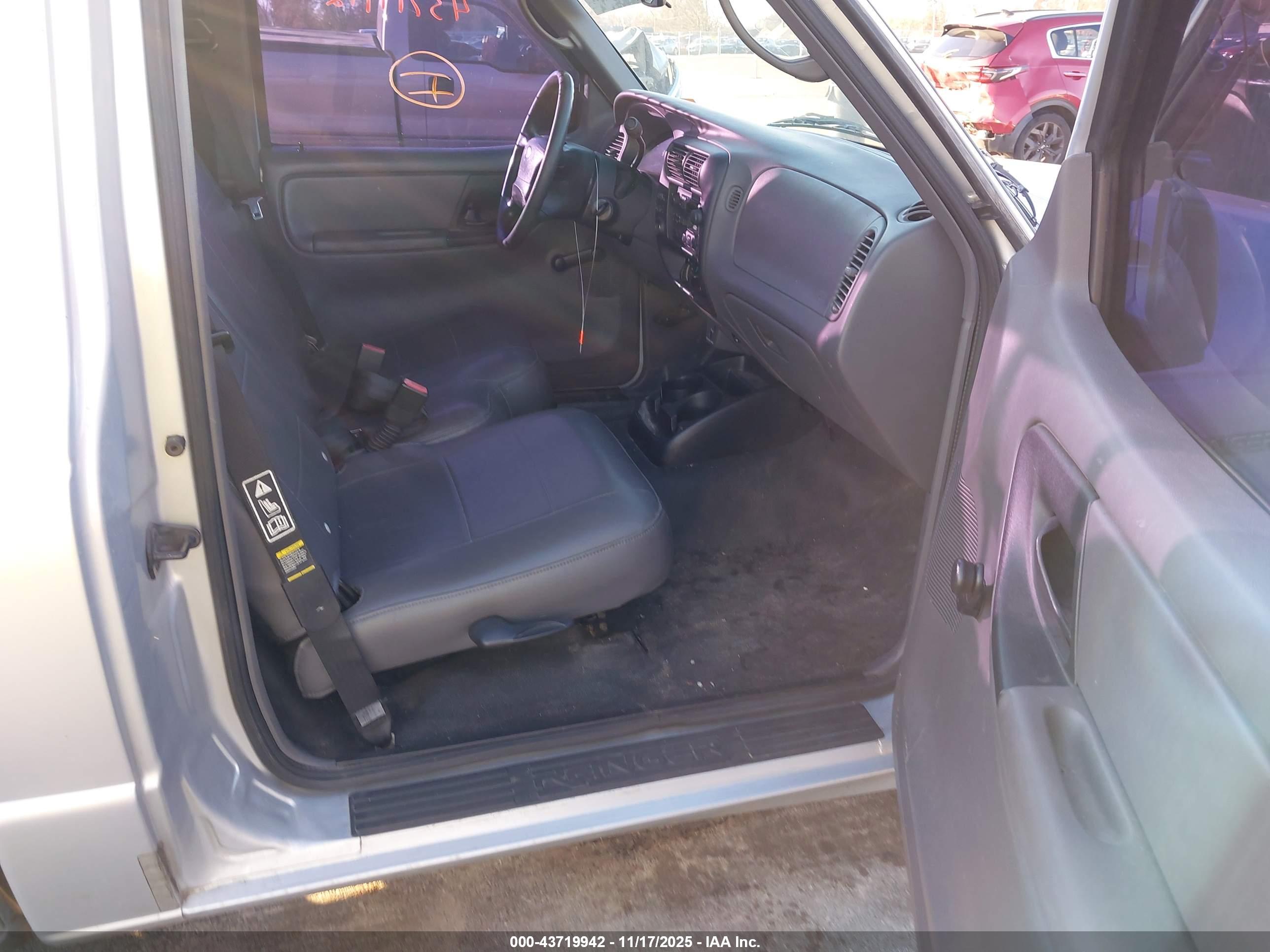 FORD RANGER image 5