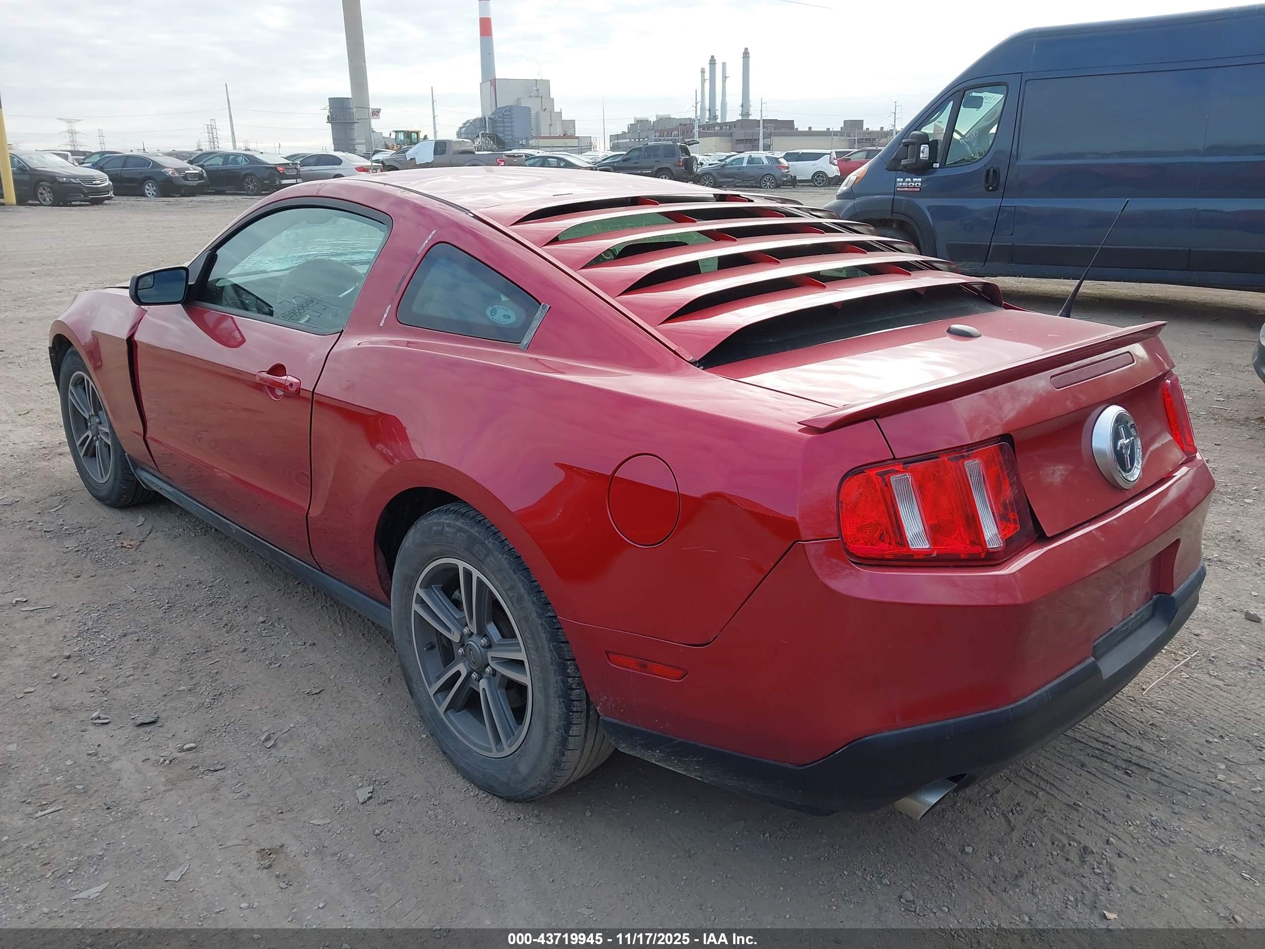FORD MUSTANG image 3