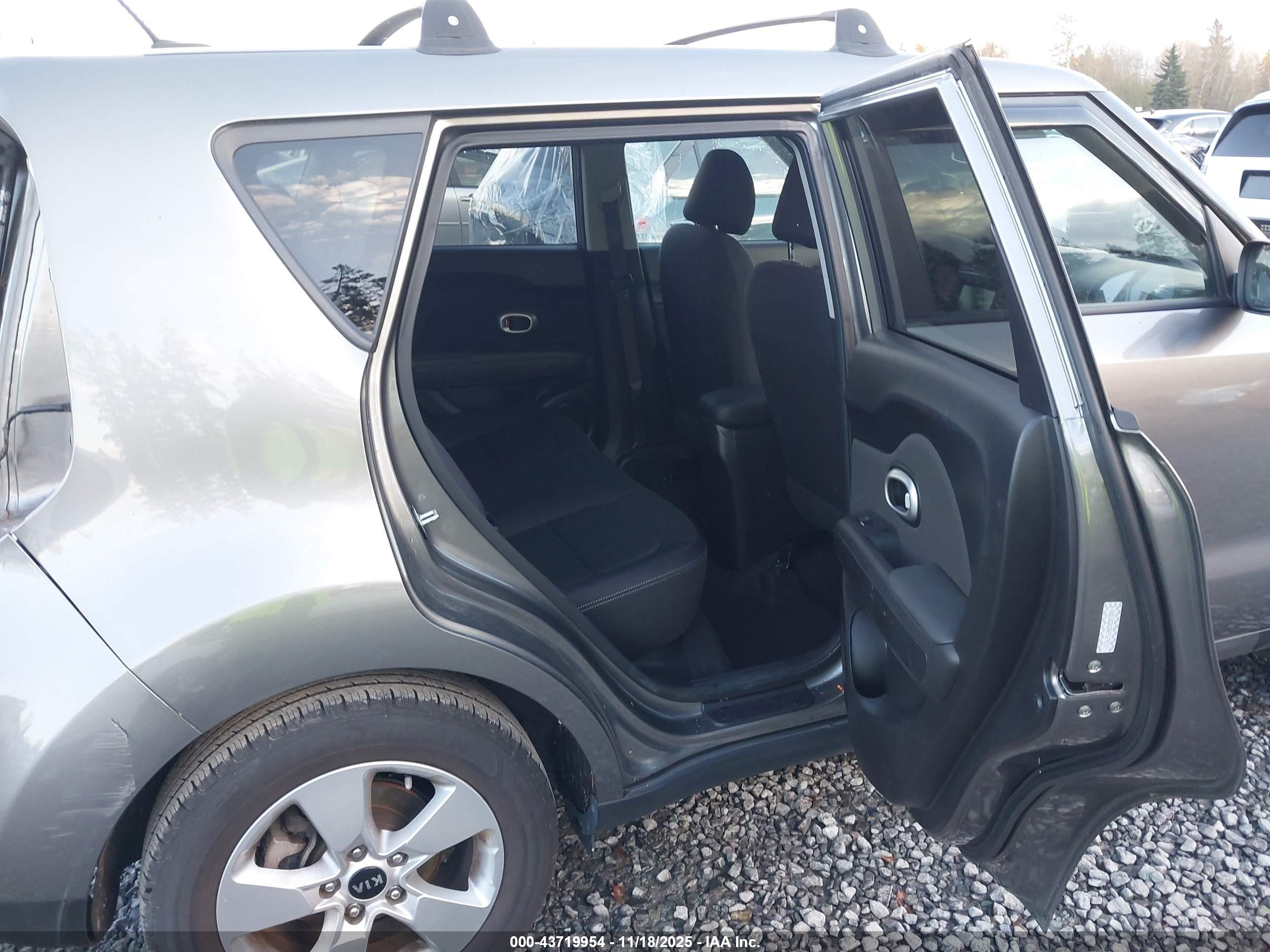 KIA SOUL image 8