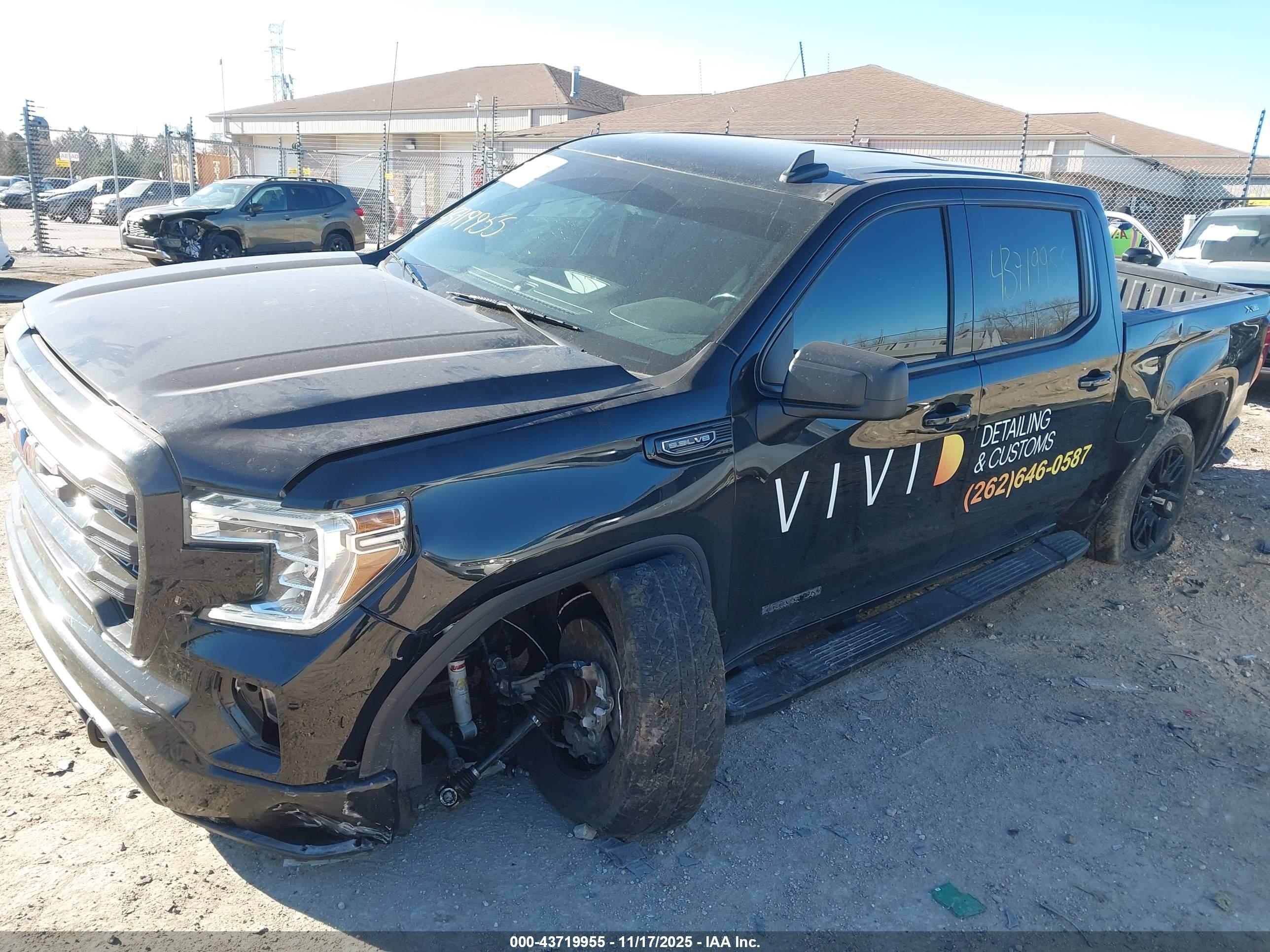 GMC SIERRA image 2