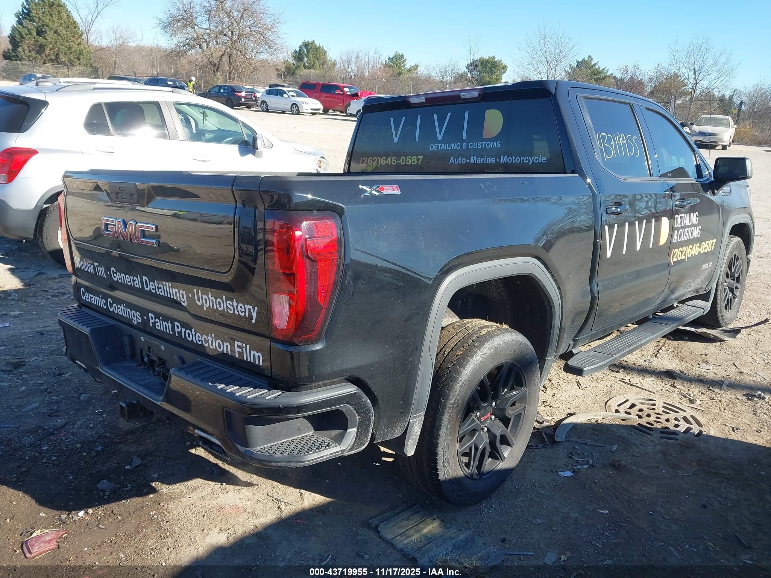 GMC SIERRA image 4