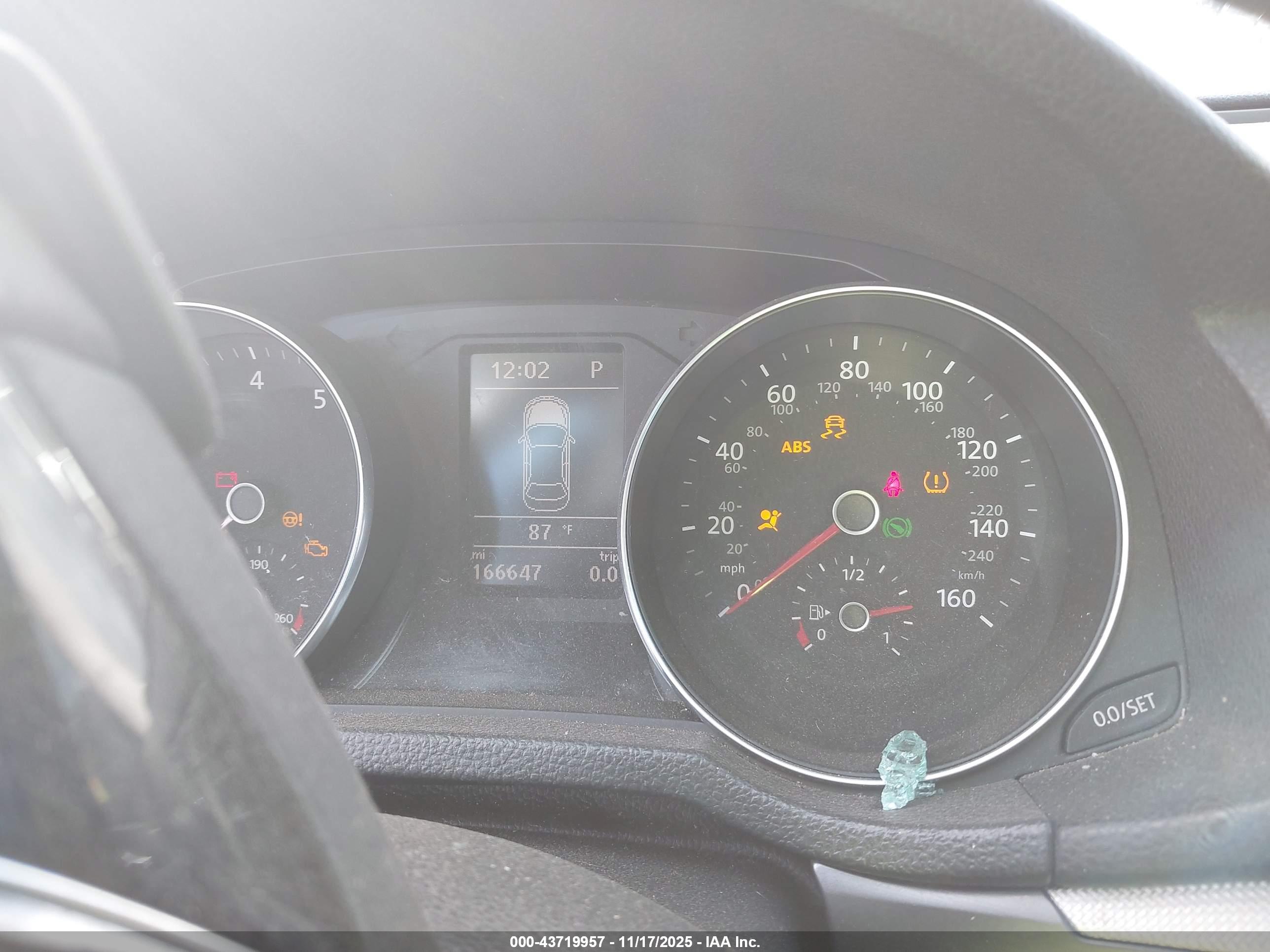 VOLKSWAGEN PASSAT image 7