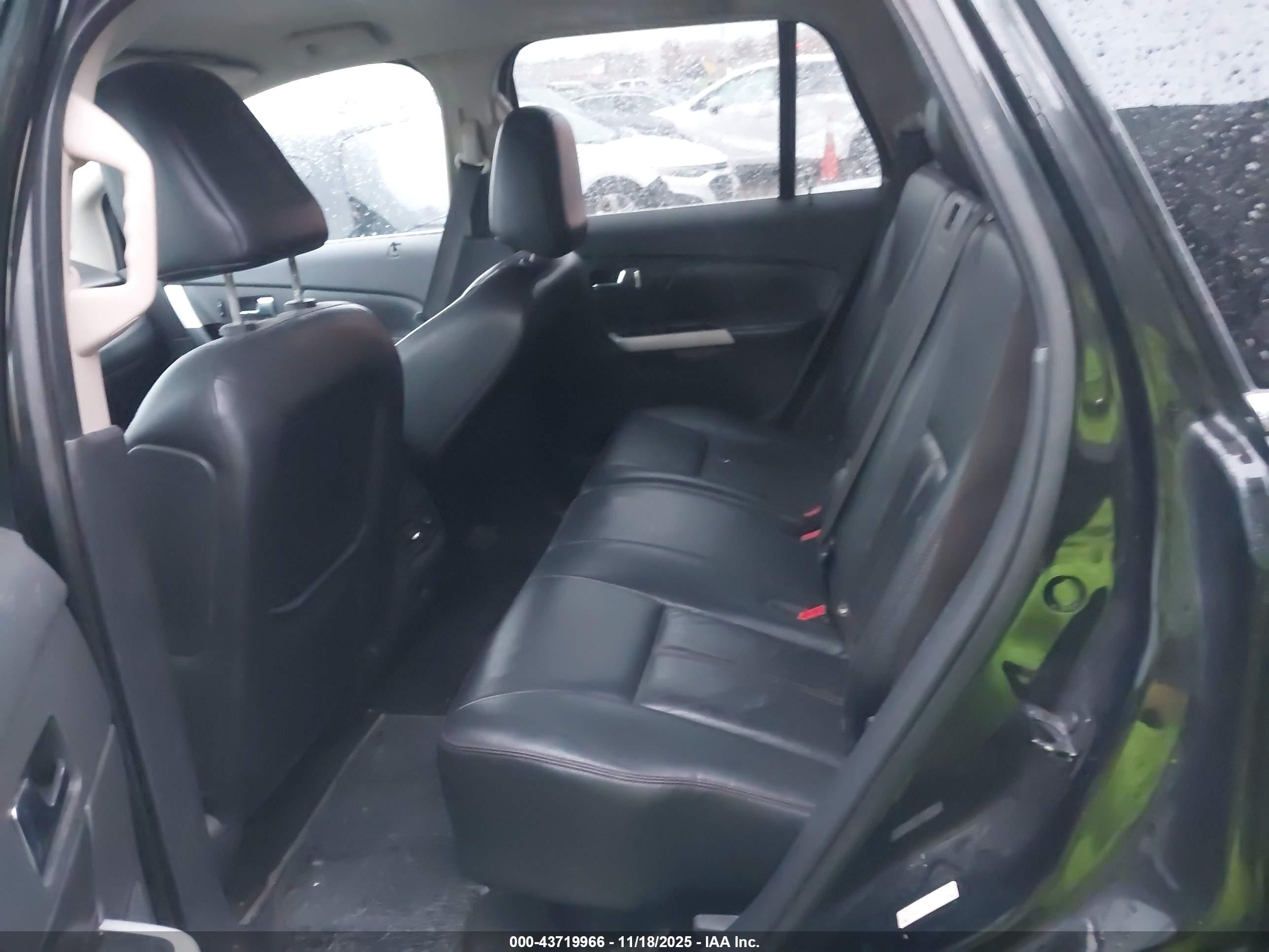 FORD EDGE image 8