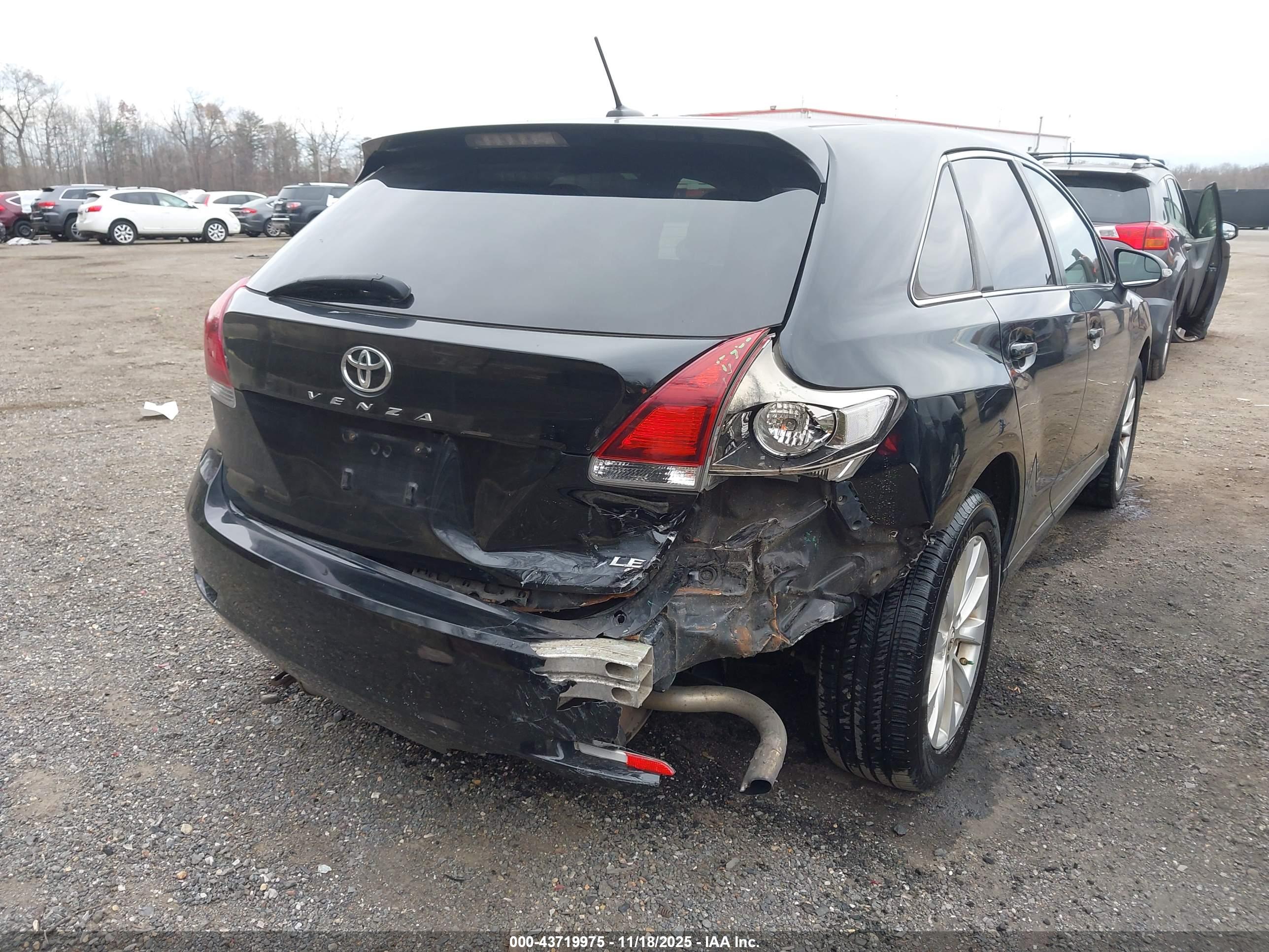TOYOTA VENZA image 6
