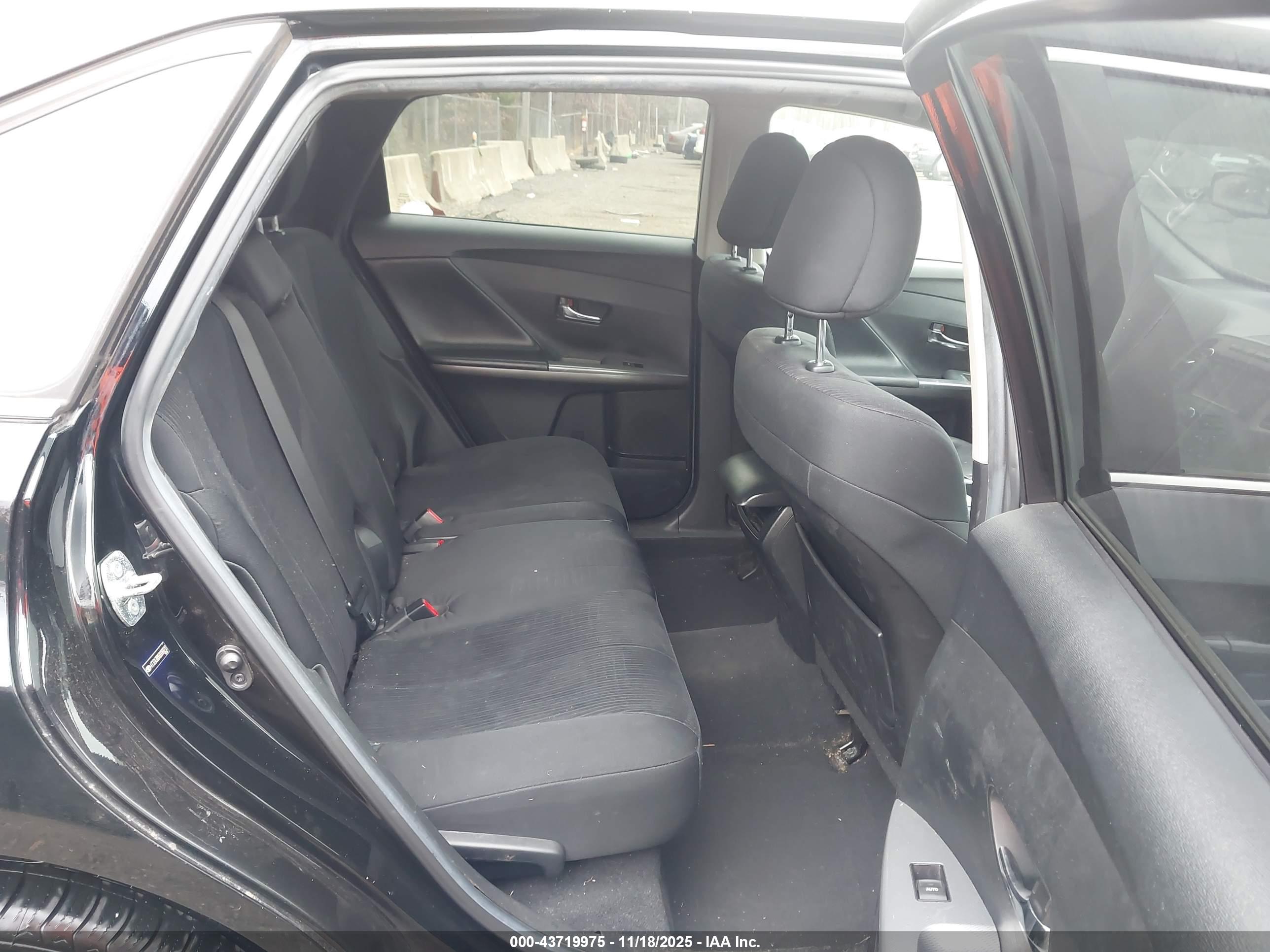 TOYOTA VENZA image 8