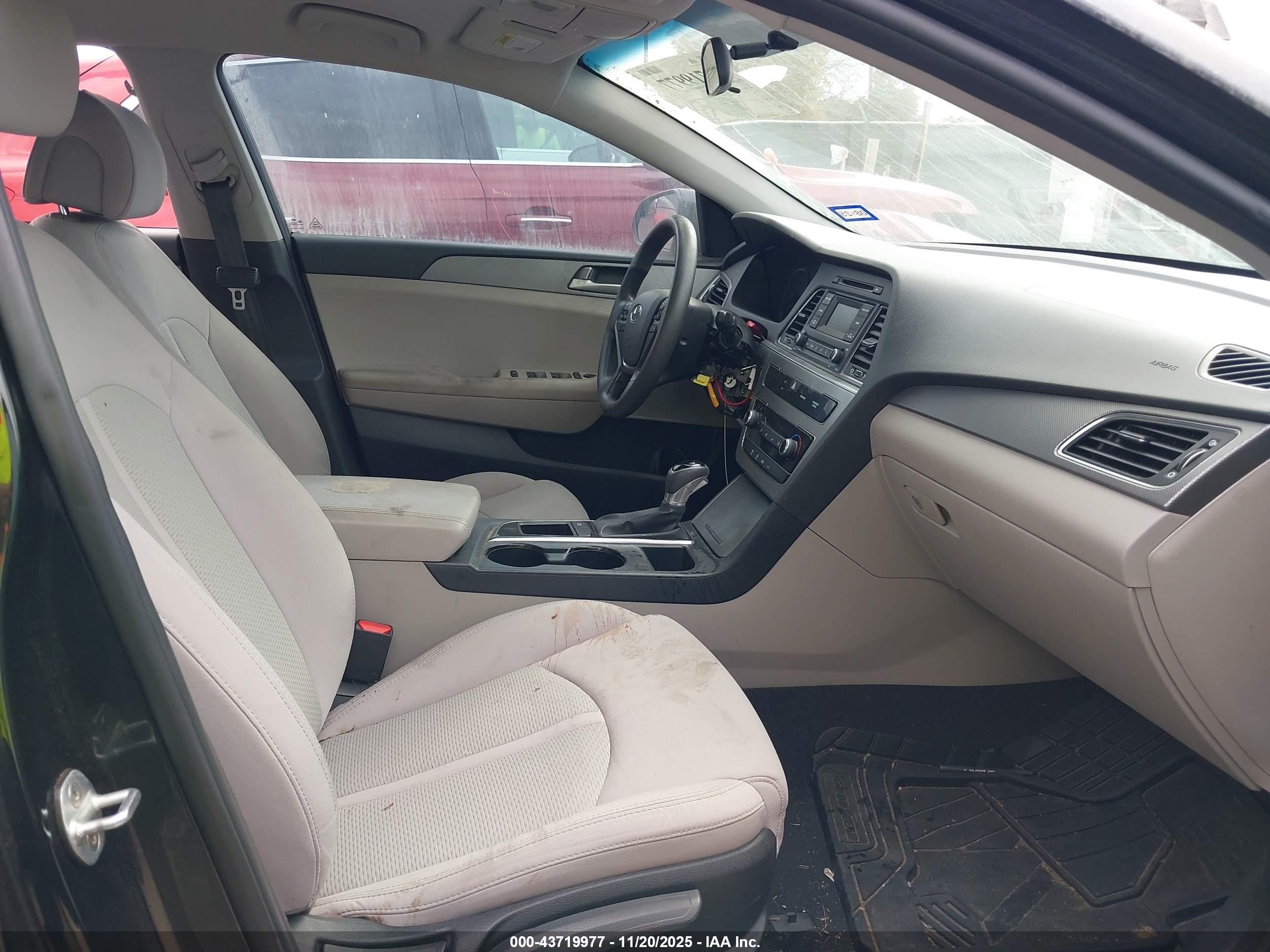 HYUNDAI SONATA image 5