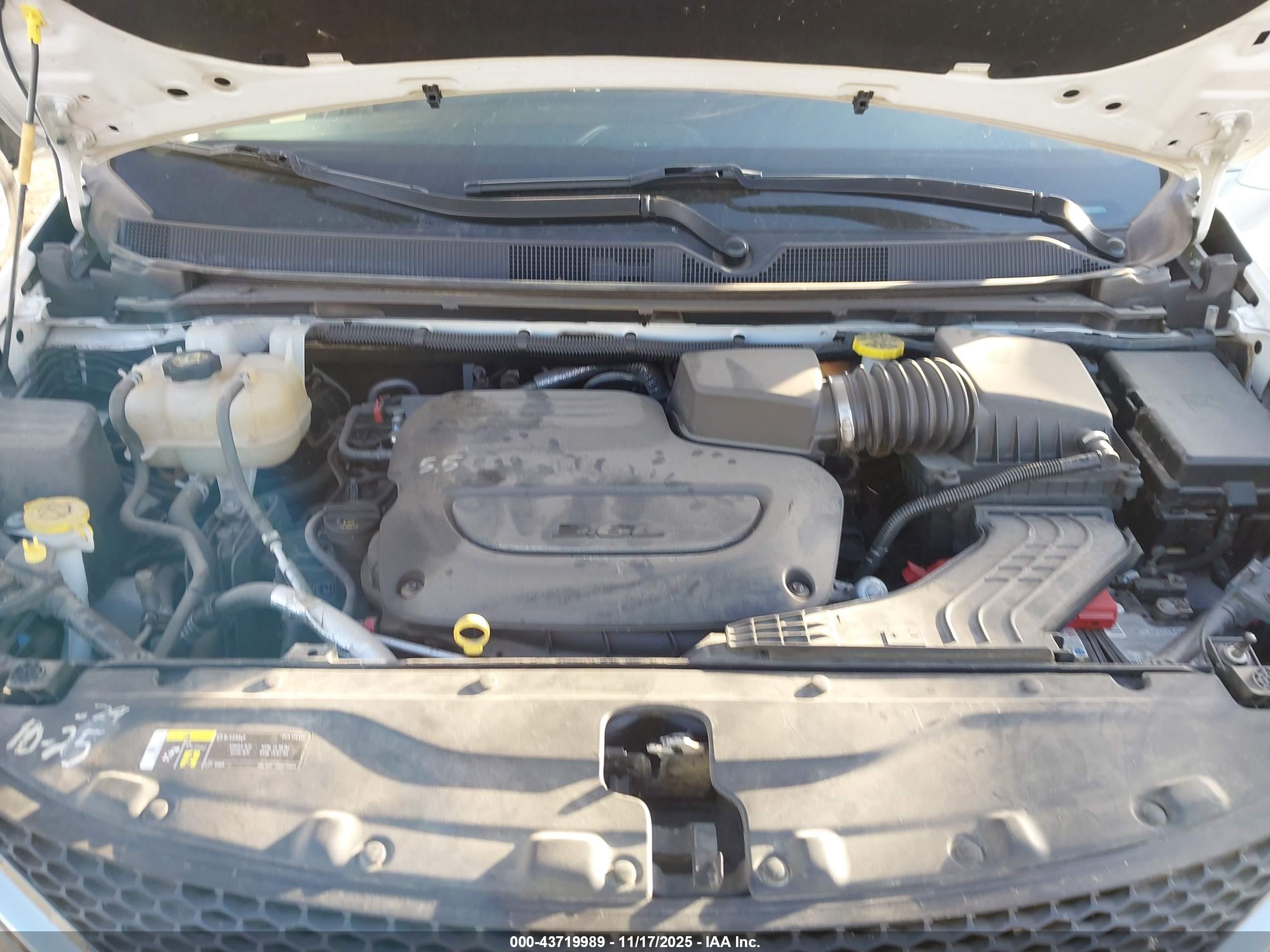 CHRYSLER PACIFICA image 10