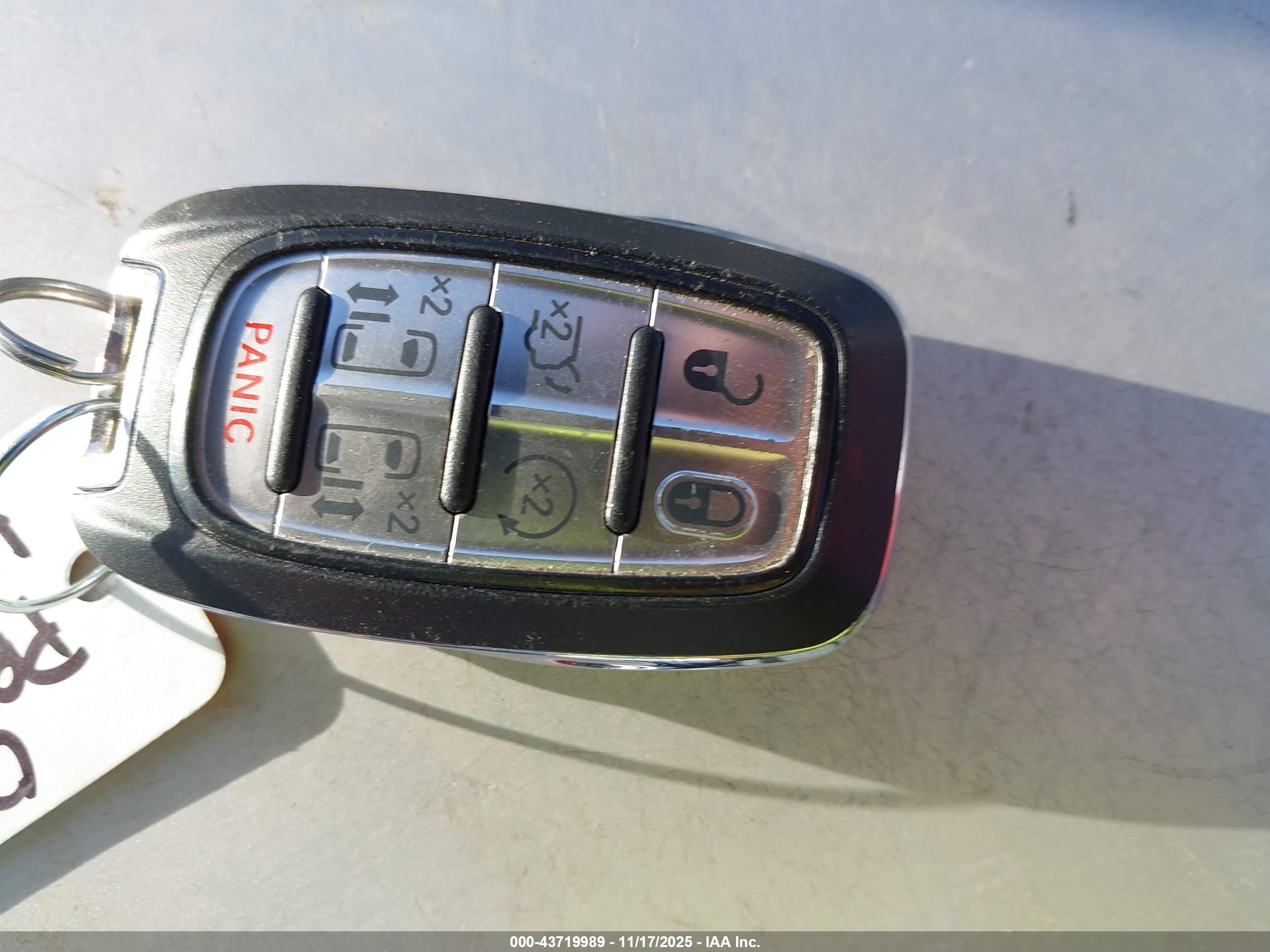 CHRYSLER PACIFICA image 11