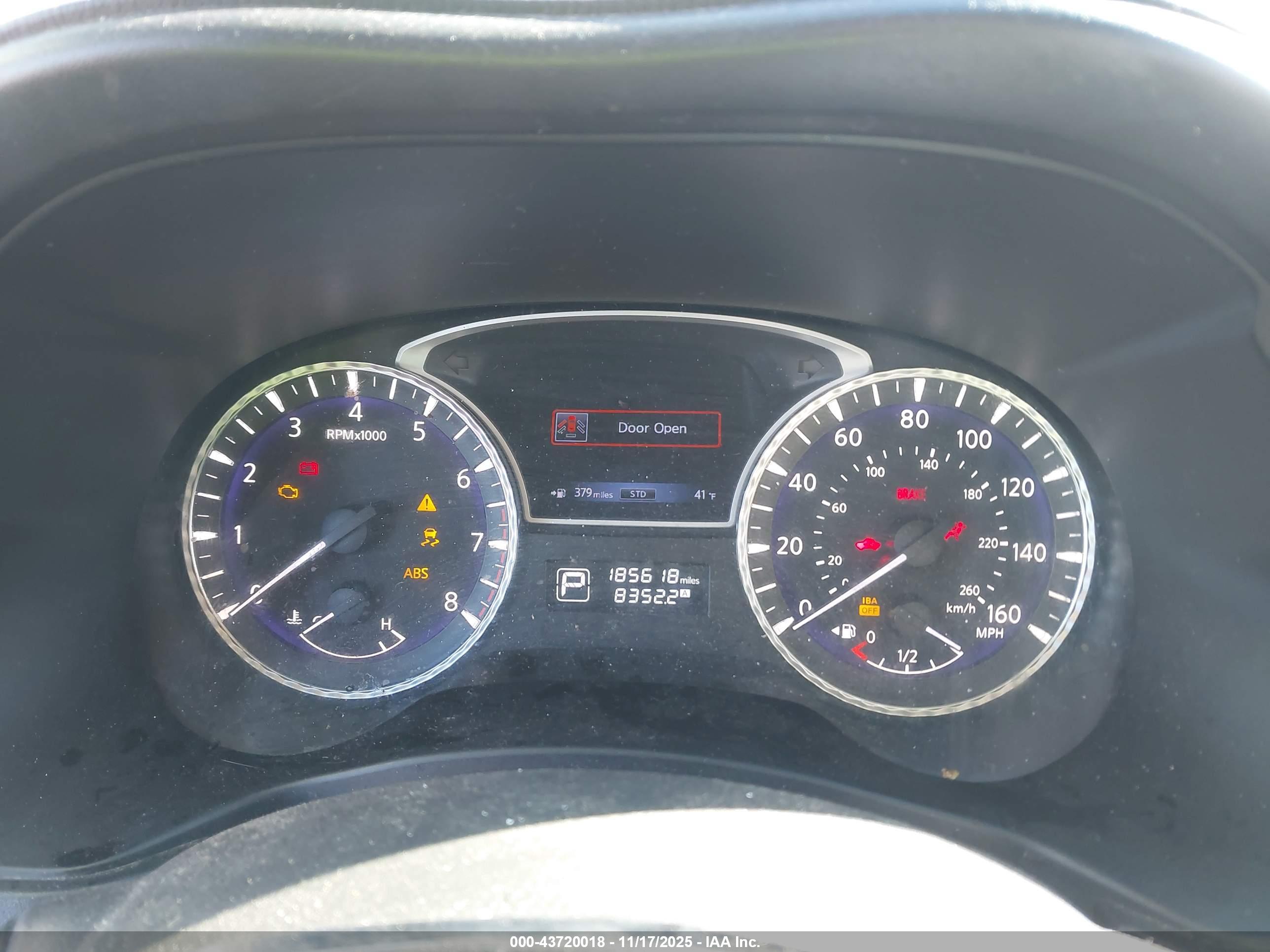 INFINITI JX35 image 7
