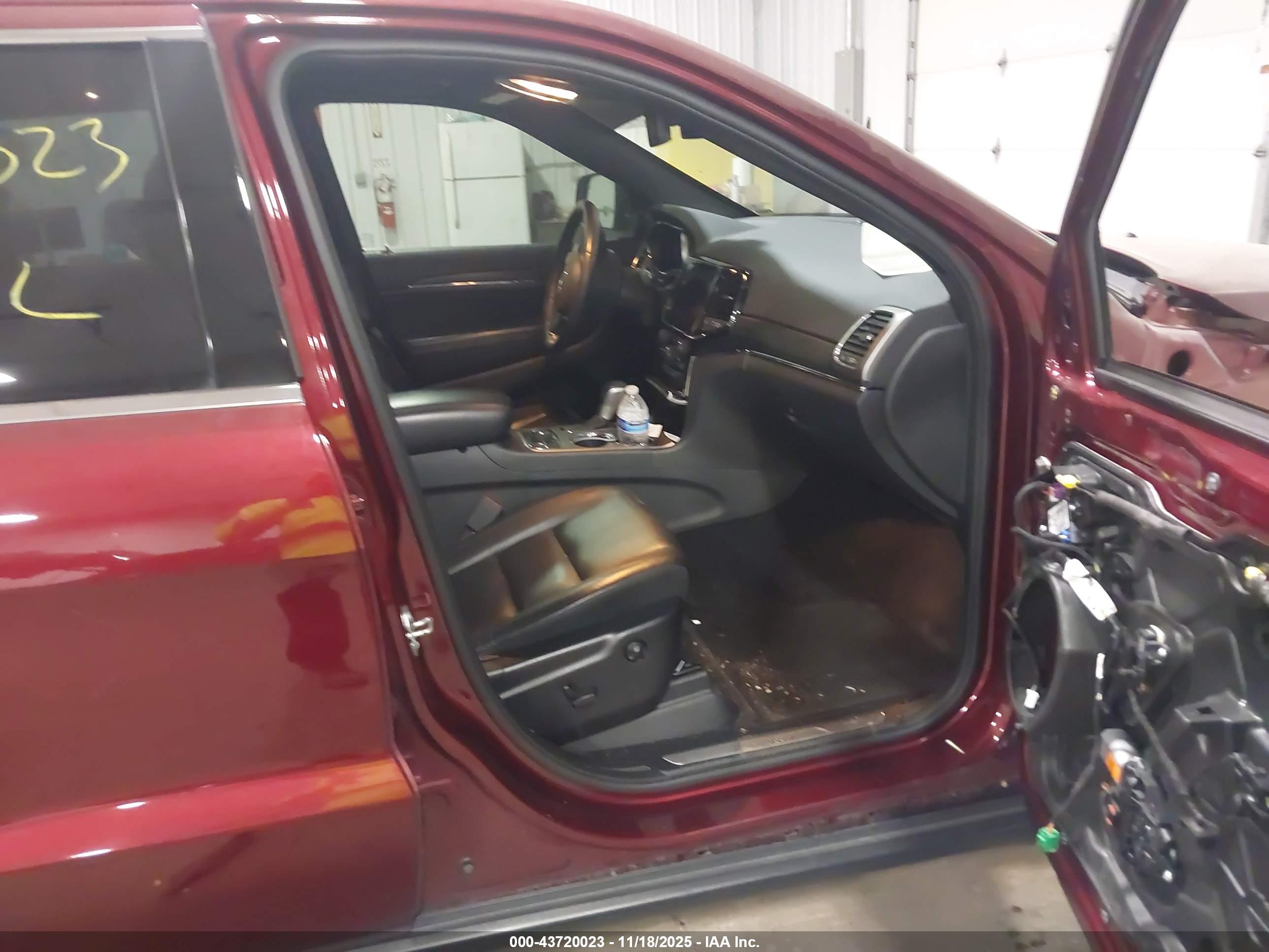 JEEP GRAND image 5