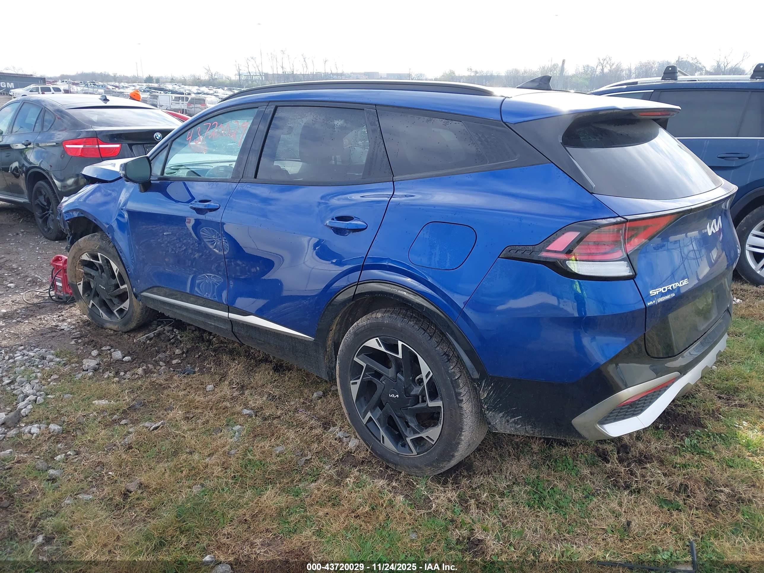 KIA SPORTAGE image 3