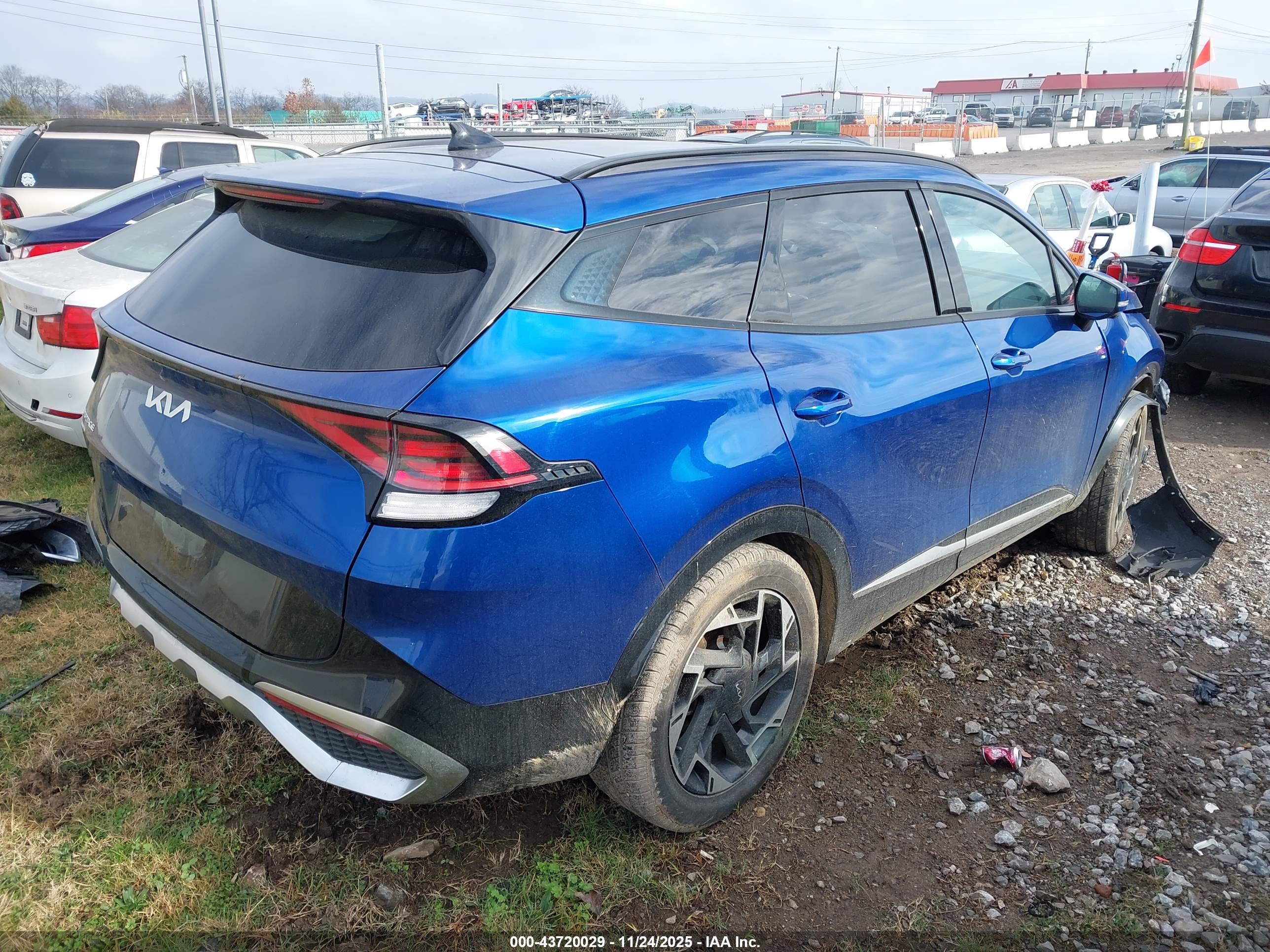 KIA SPORTAGE image 4