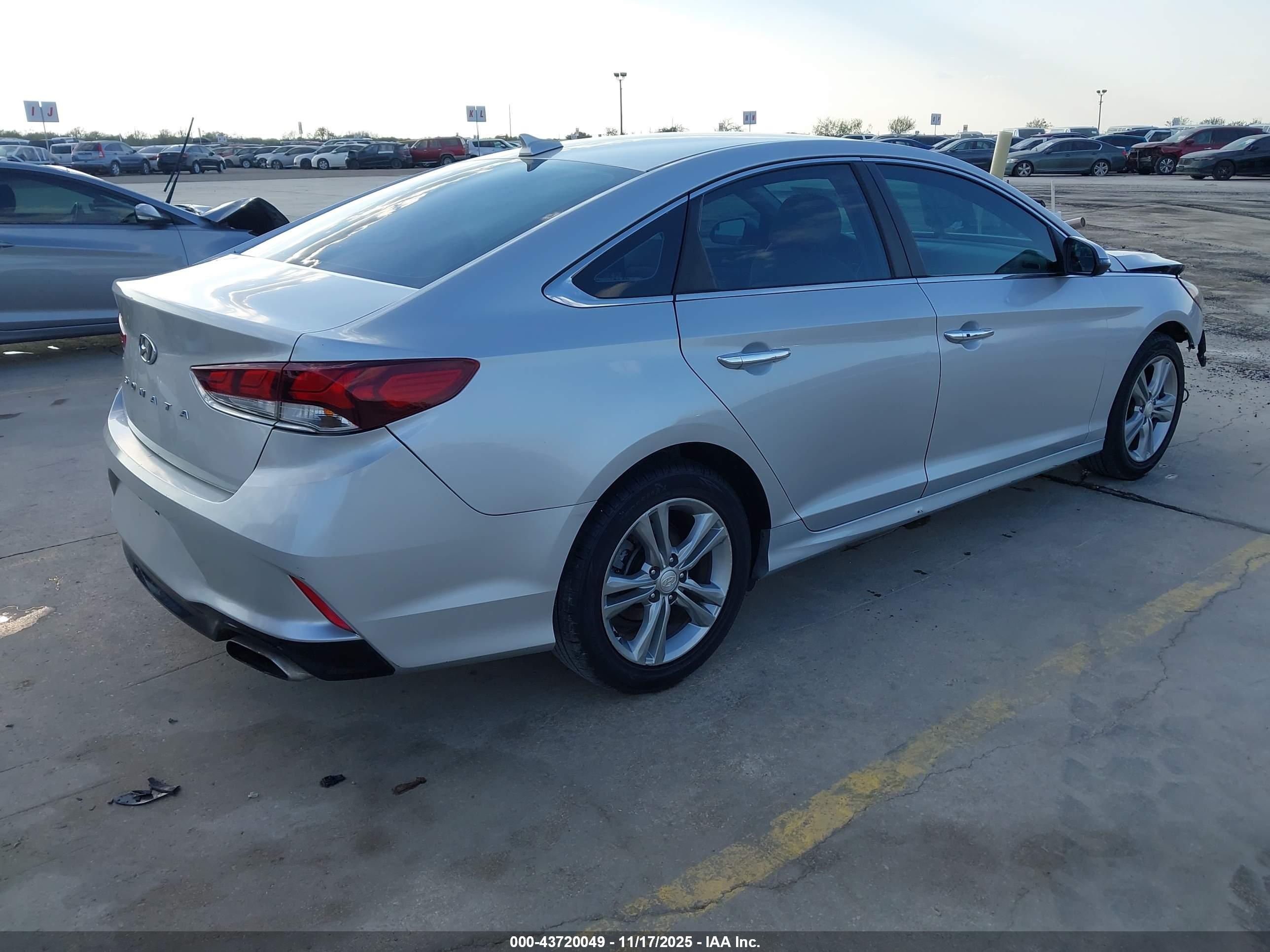 HYUNDAI SONATA image 4