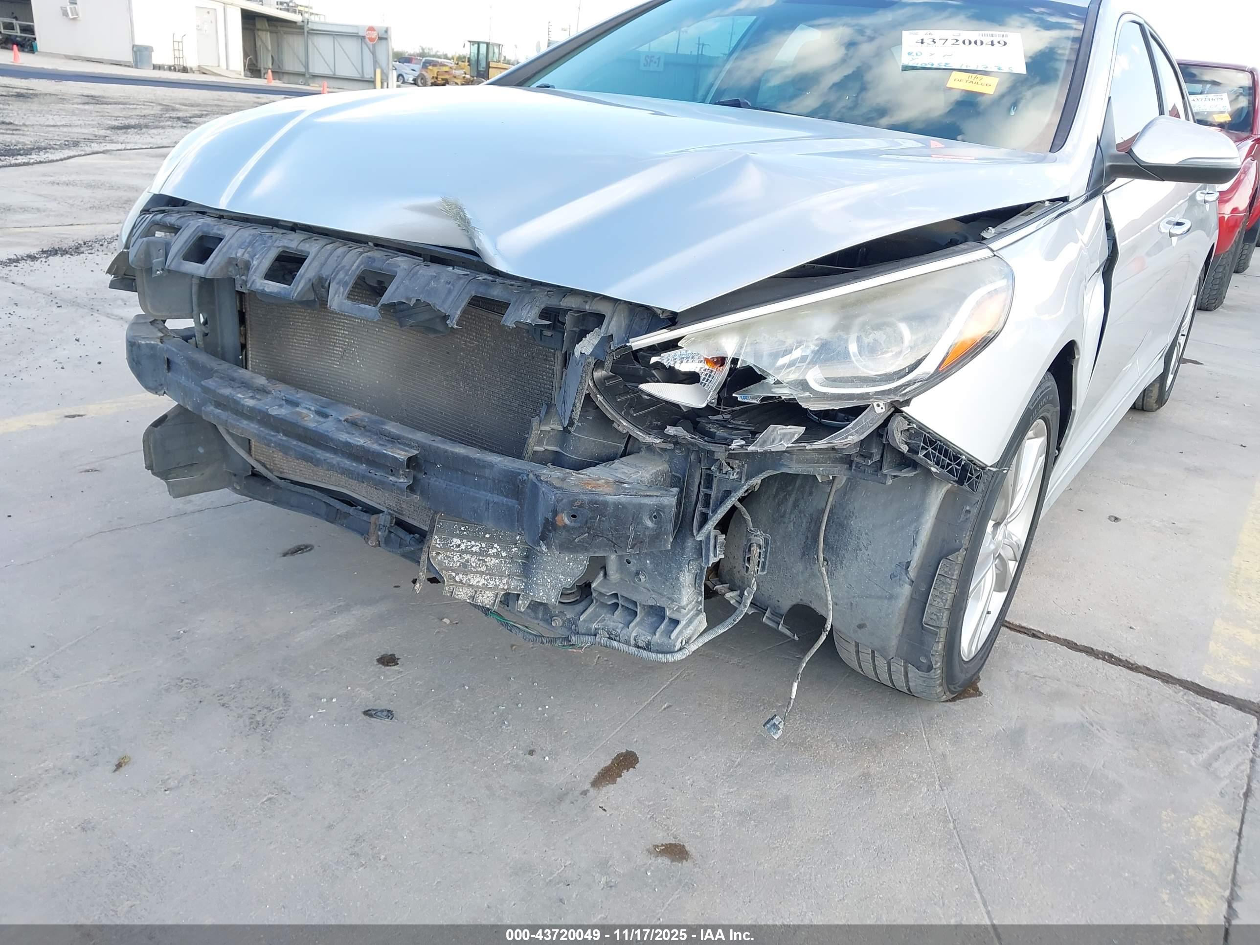 HYUNDAI SONATA image 6