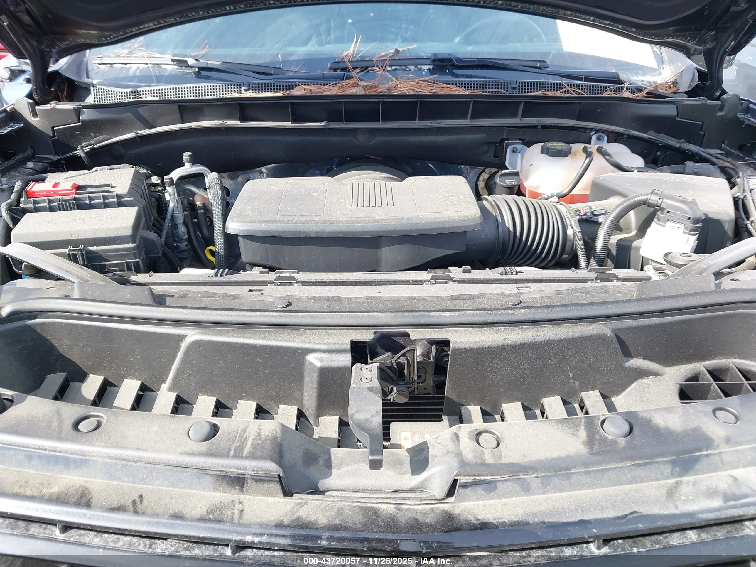 CHEVROLET TAHOE image 10