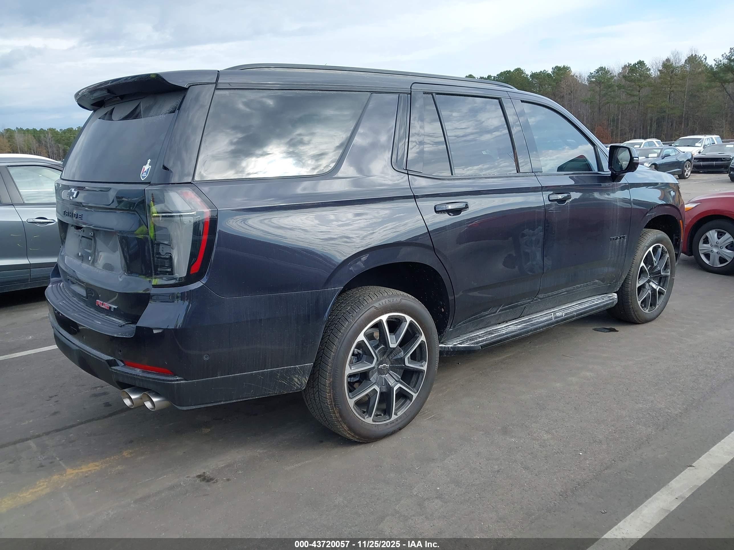 CHEVROLET TAHOE image 4