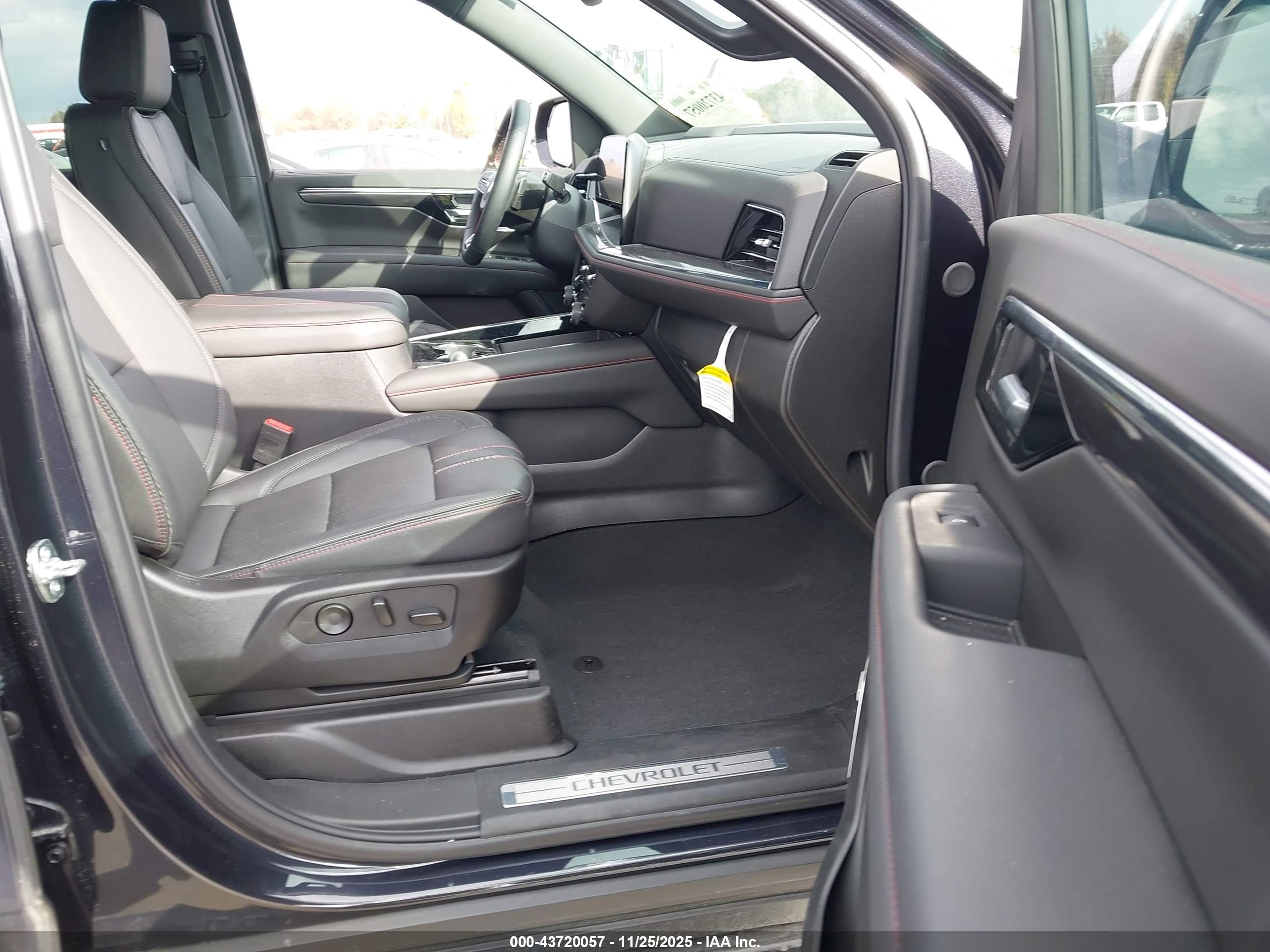 CHEVROLET TAHOE image 5