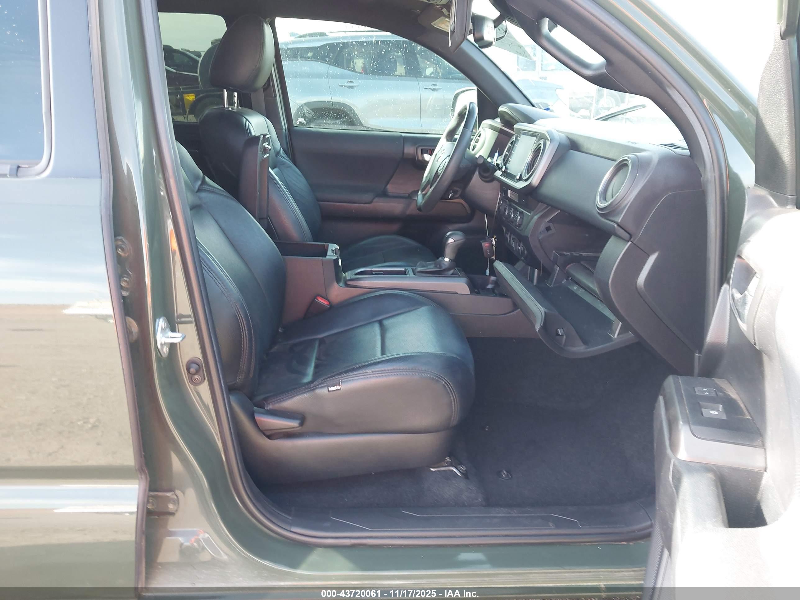 TOYOTA TACOMA image 5