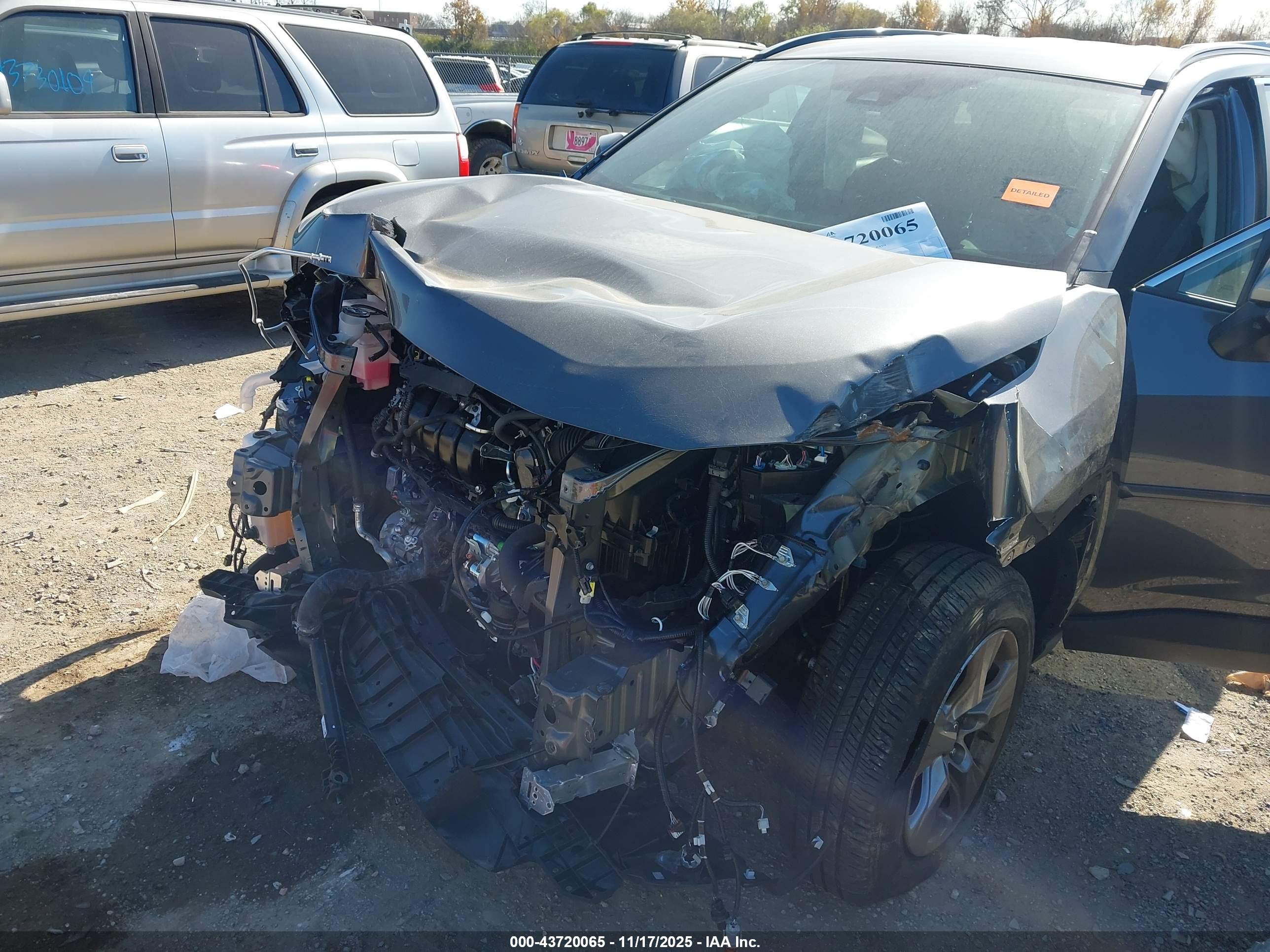 TOYOTA RAV4 image 6