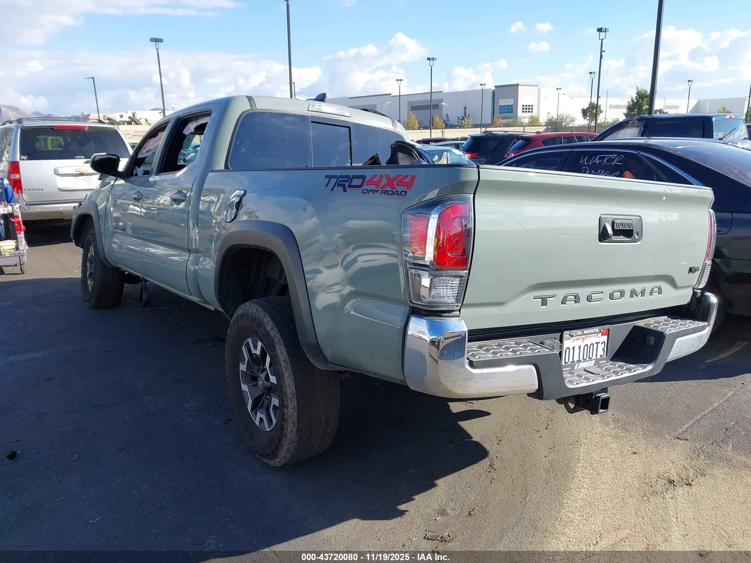 TOYOTA TACOMA image 3