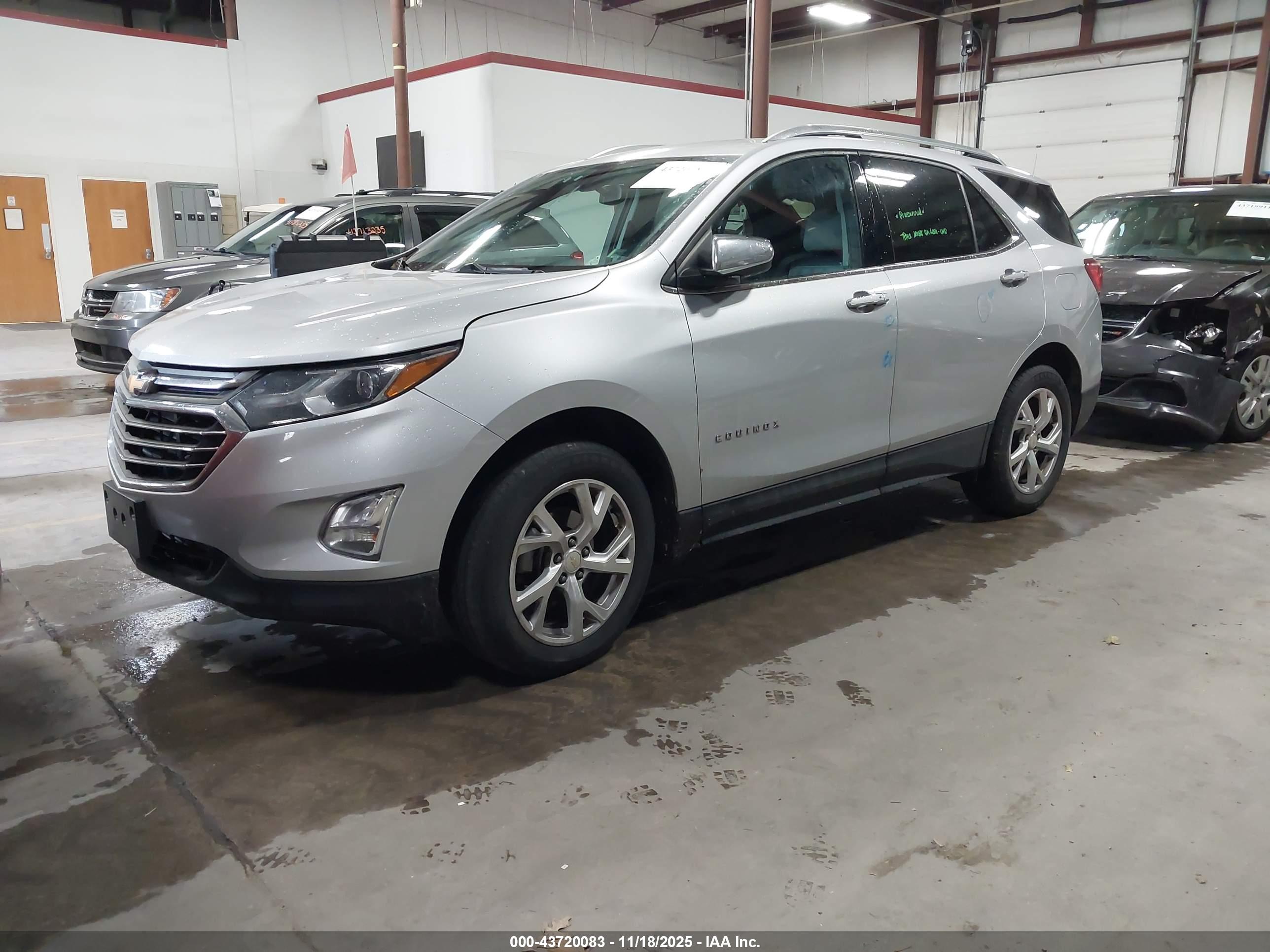 CHEVROLET EQUINOX image 2