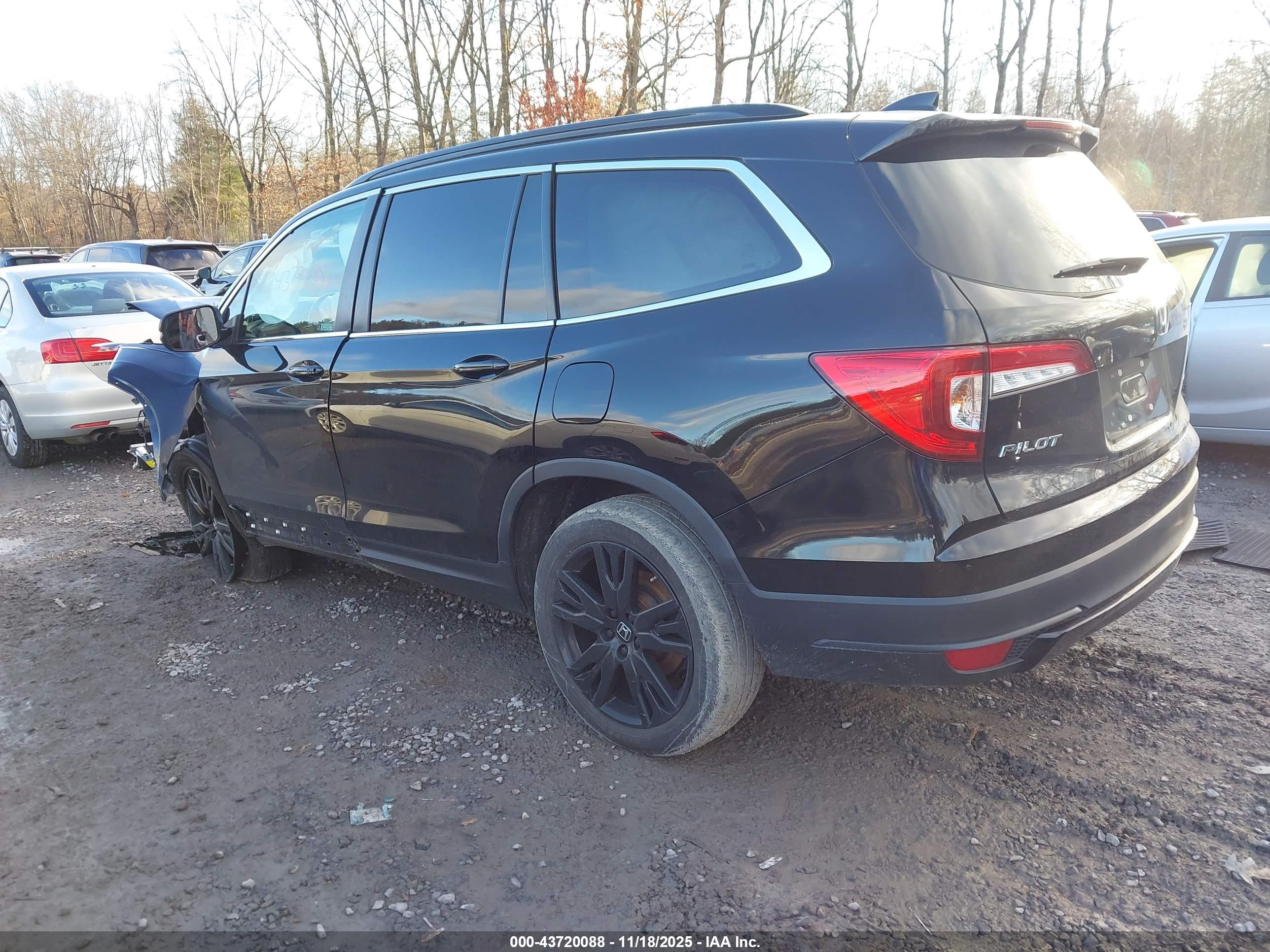 HONDA PILOT image 3