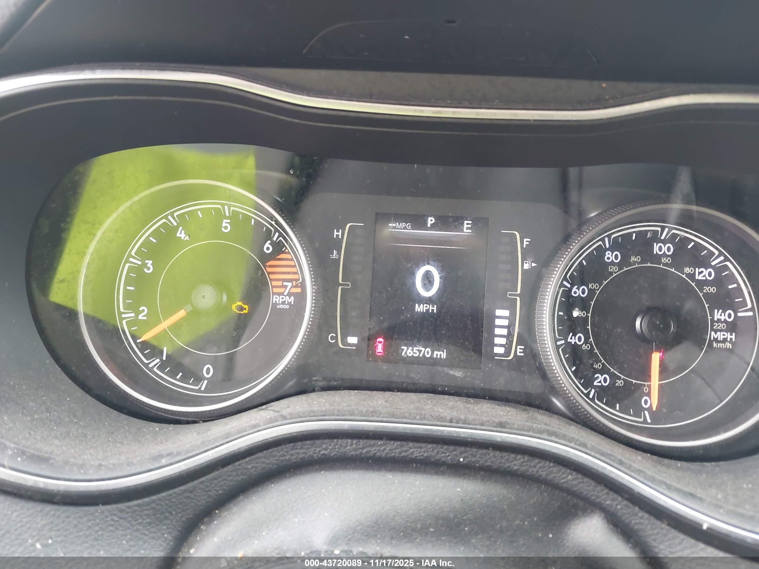 JEEP CHEROKEE image 7