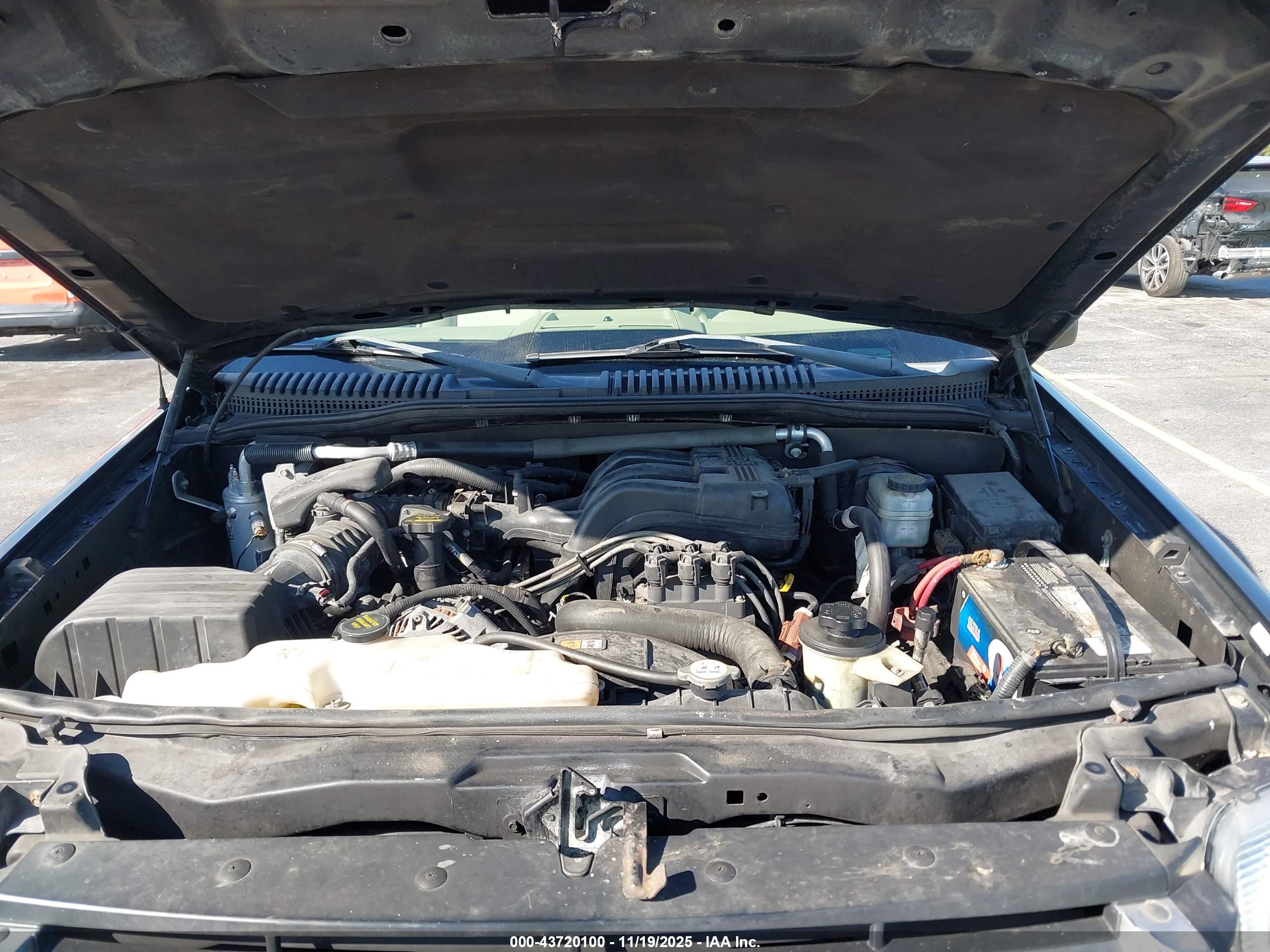 FORD EXPLORER image 10