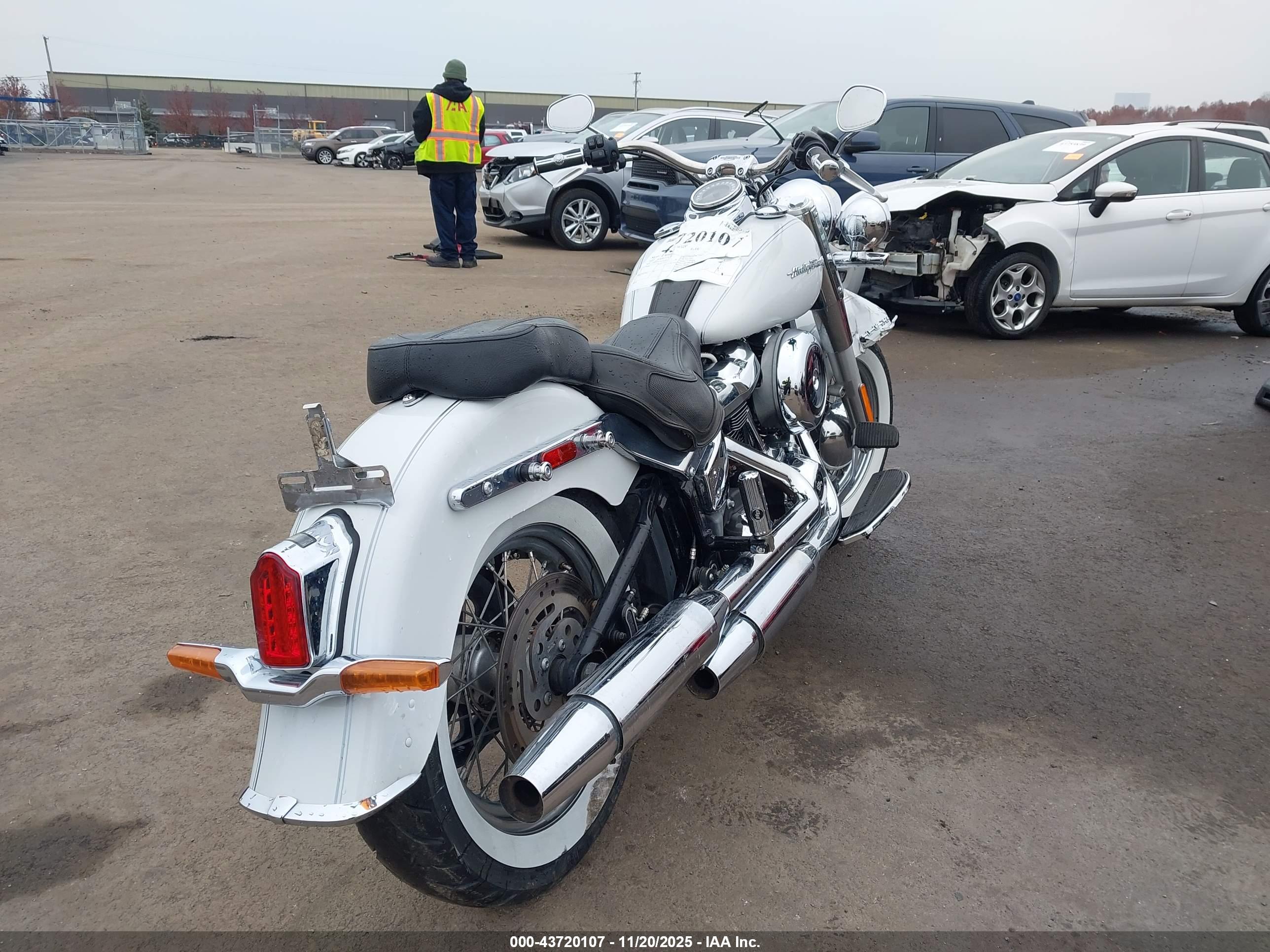 HARLEY-DAVIDSON FLDE image 4