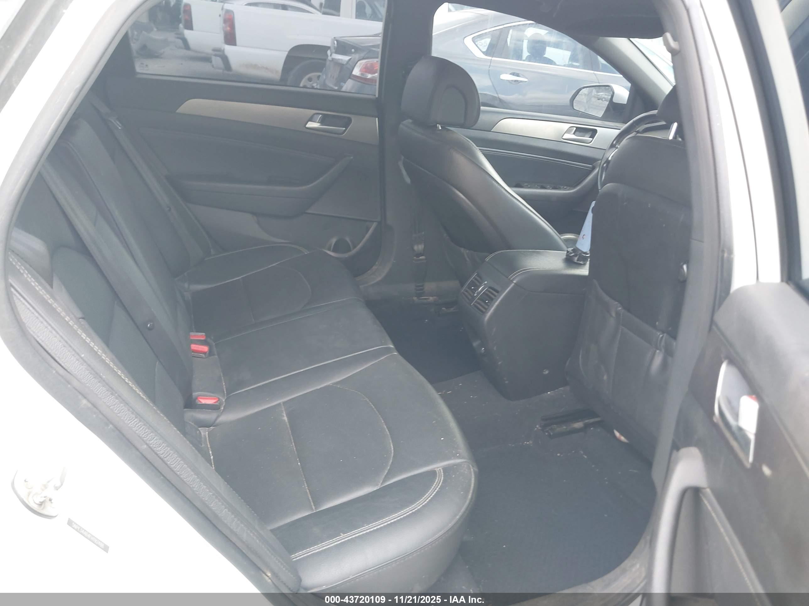 HYUNDAI SONATA image 8